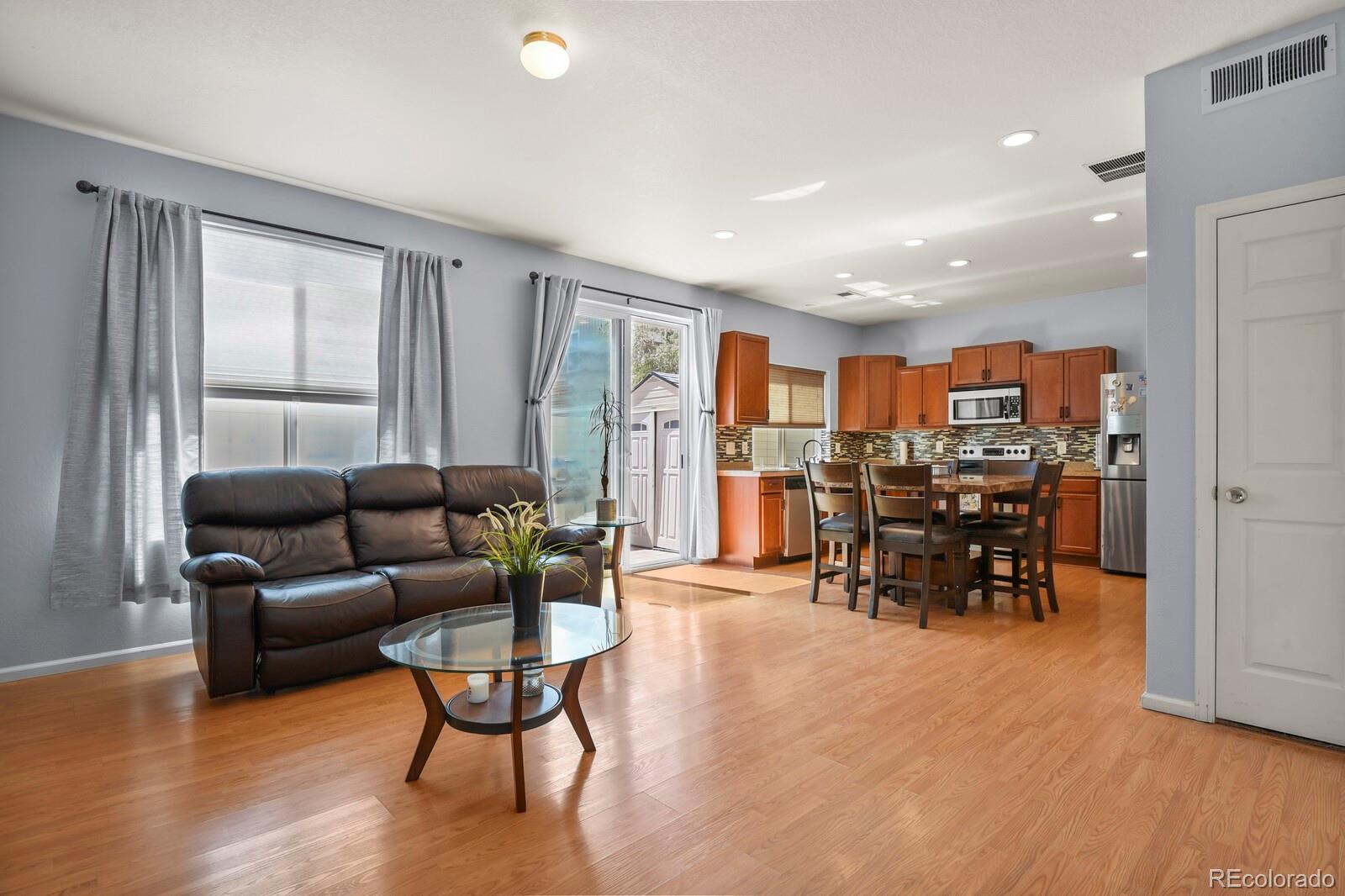 MLS Image #6 for 18620 e 46th avenue,denver, Colorado