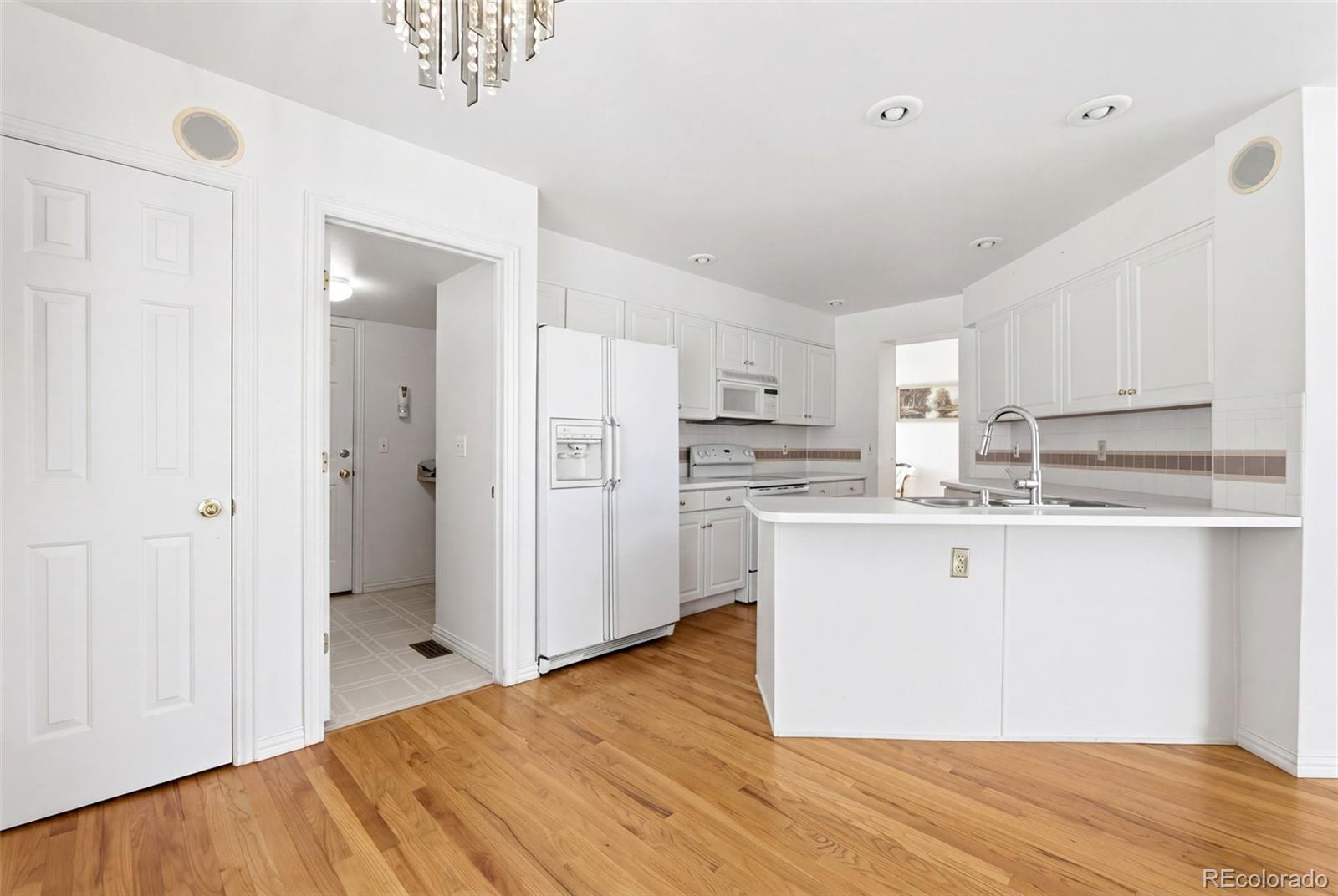 MLS Image #10 for 2207 s lima court,aurora, Colorado