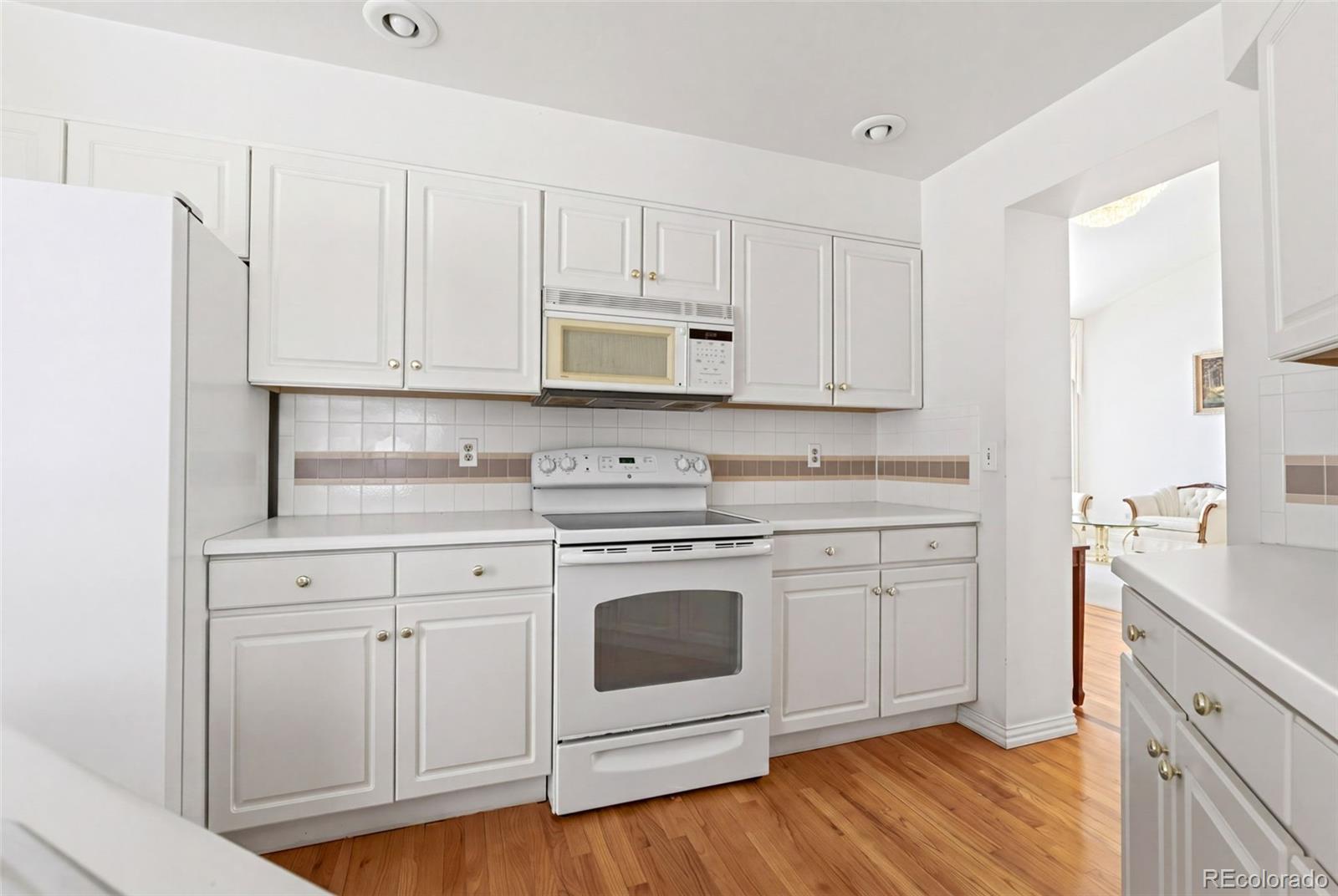 MLS Image #11 for 2207 s lima court,aurora, Colorado