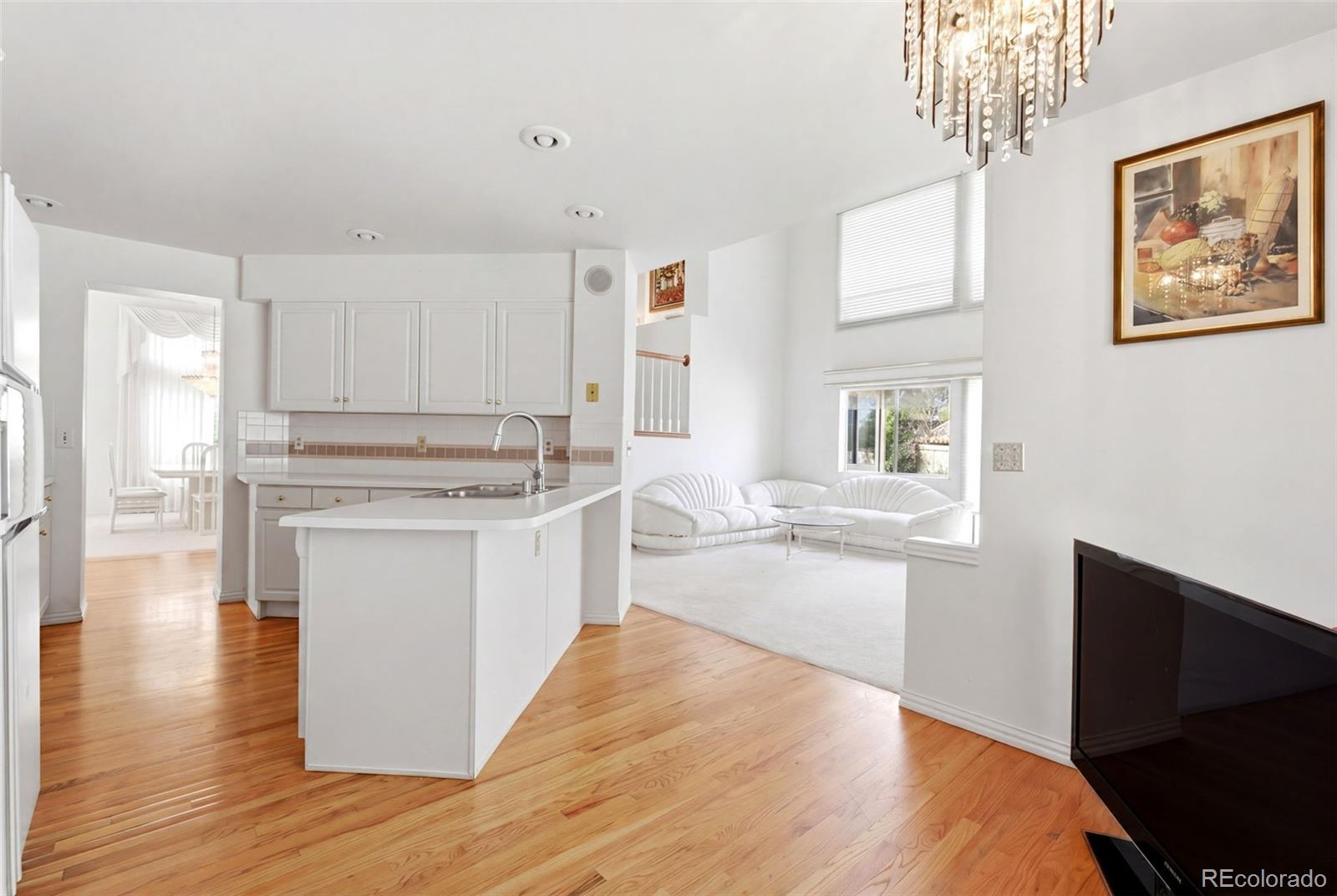 MLS Image #7 for 2207 s lima court,aurora, Colorado