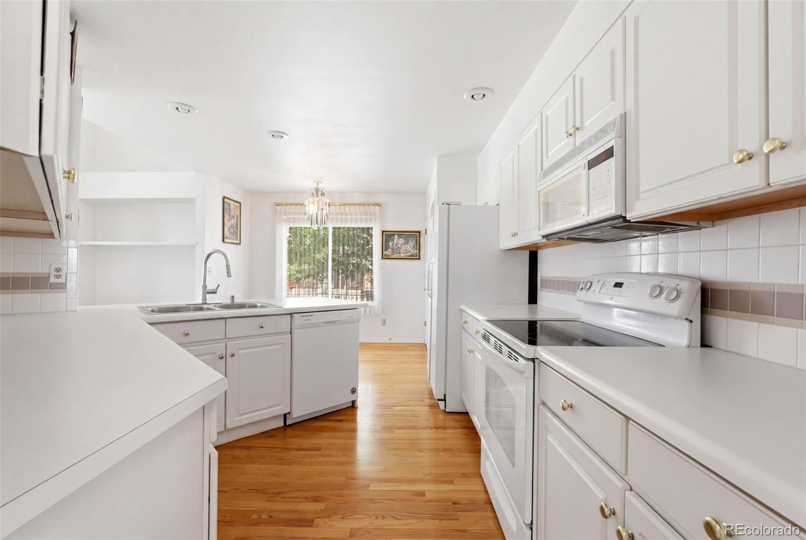 MLS Image #8 for 2207 s lima court,aurora, Colorado