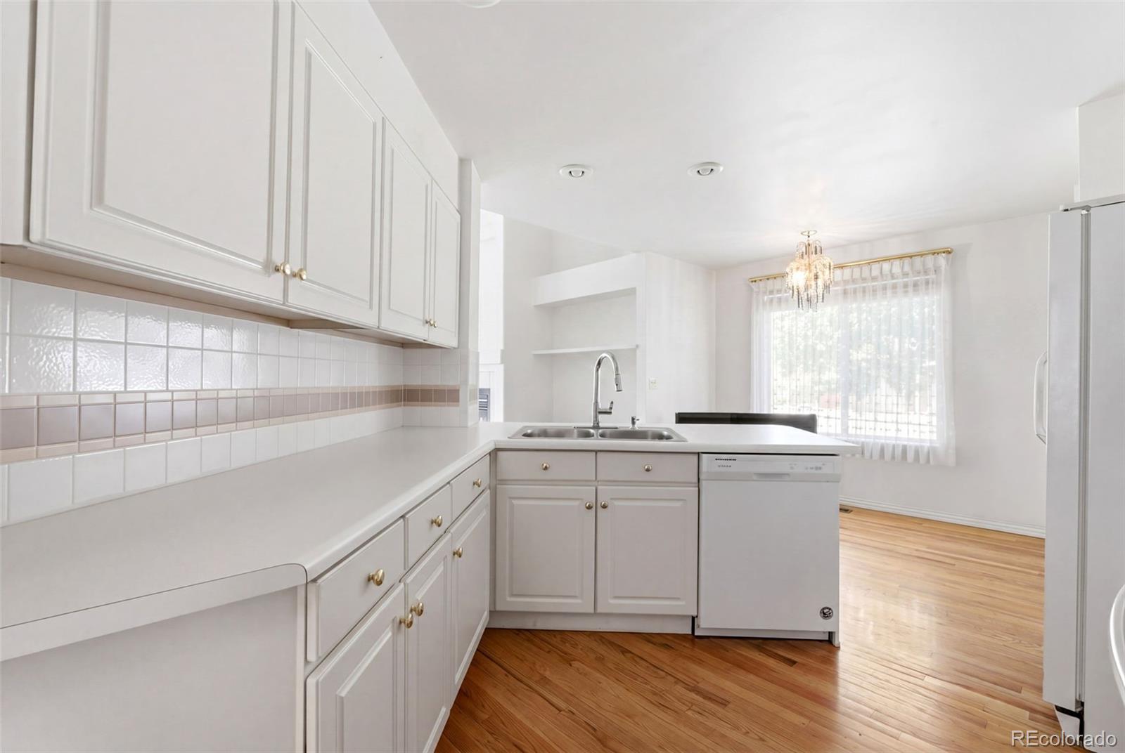 MLS Image #9 for 2207 s lima court,aurora, Colorado