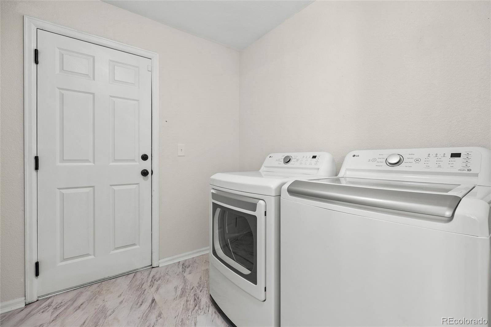 MLS Image #14 for 22130 e berry place,aurora, Colorado