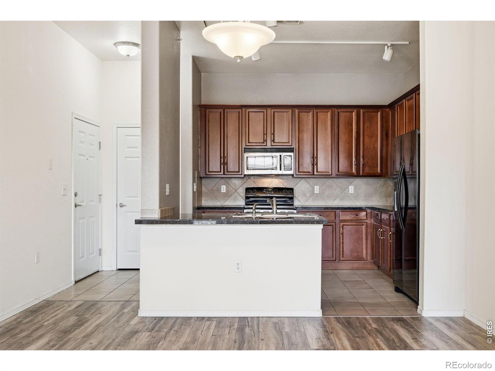 MLS Image #7 for 15460  canyon gulch lane 310,englewood, Colorado