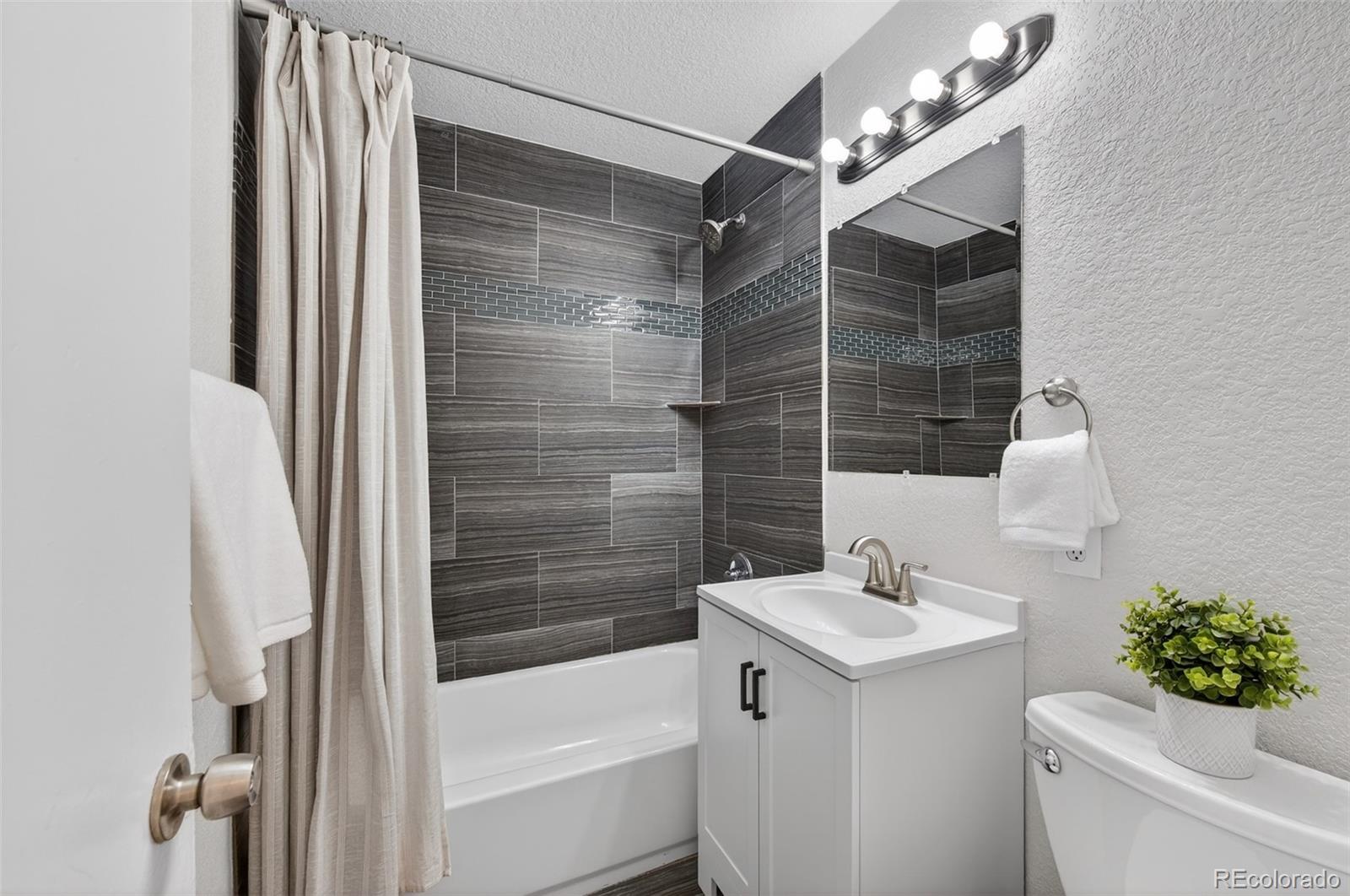 MLS Image #19 for 920  moline street,aurora, Colorado
