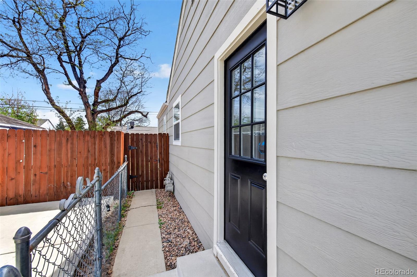 MLS Image #21 for 920  moline street,aurora, Colorado