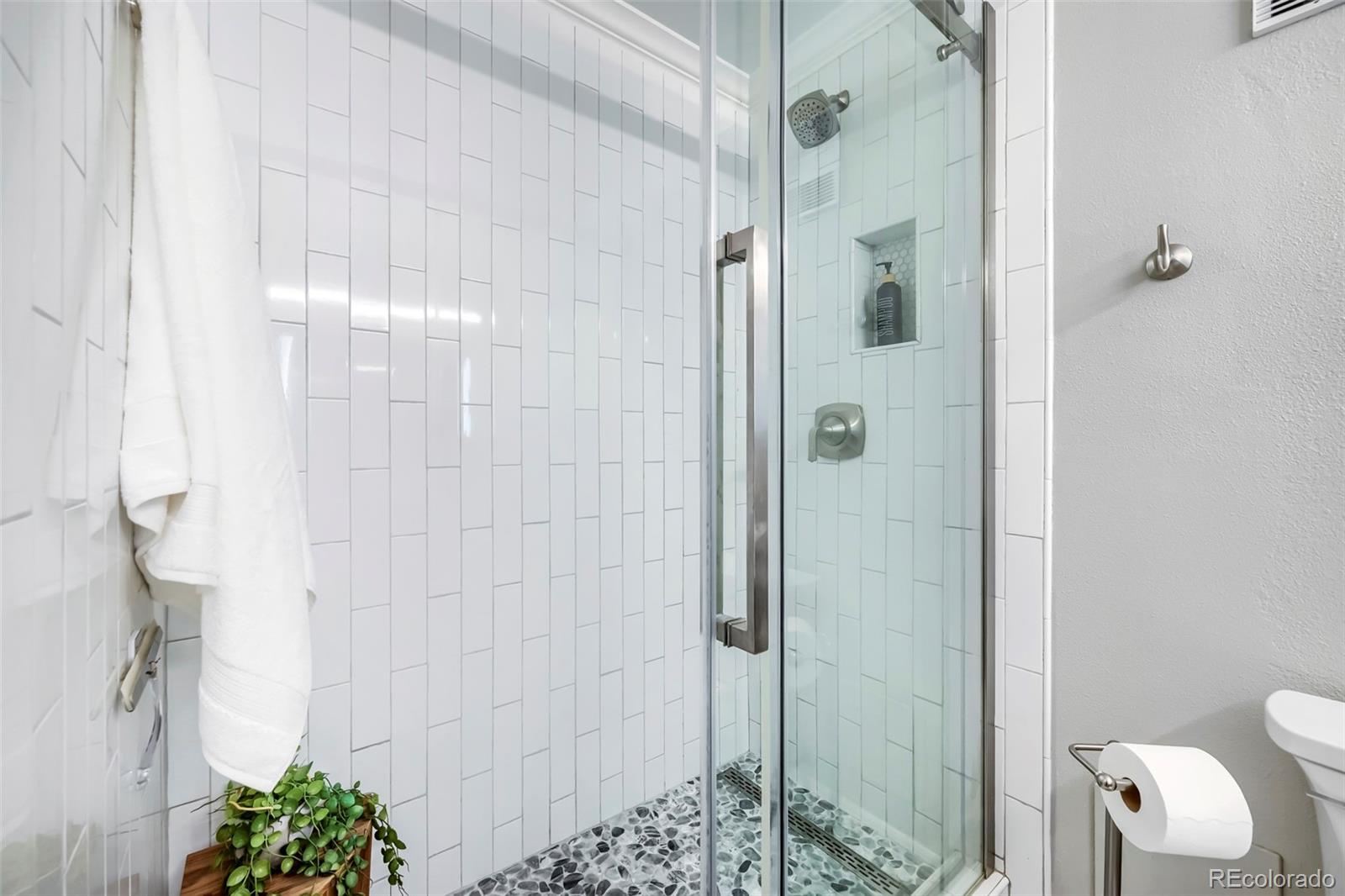 MLS Image #22 for 1625  larimer street,denver, Colorado