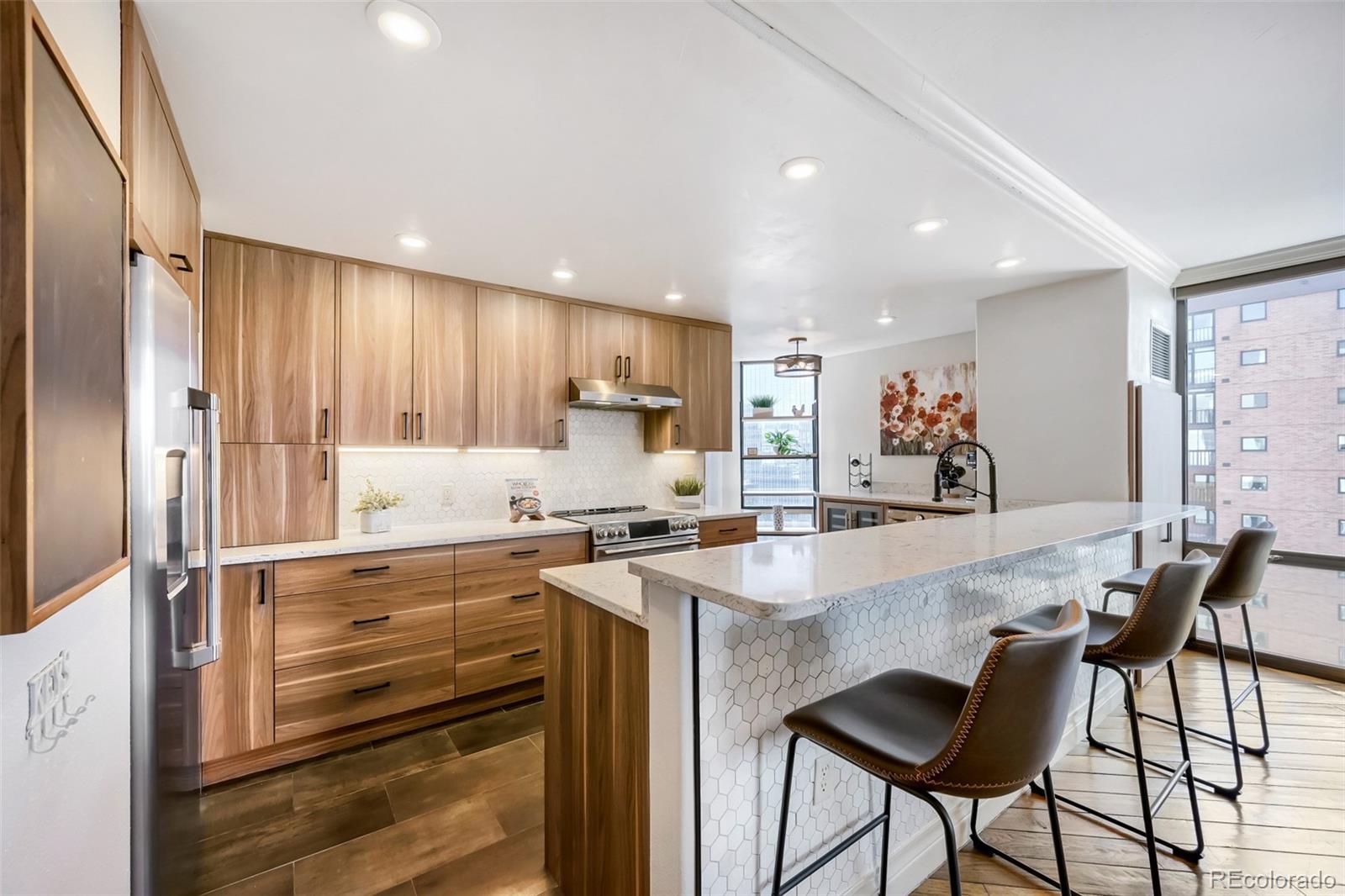 MLS Image #6 for 1625  larimer street,denver, Colorado