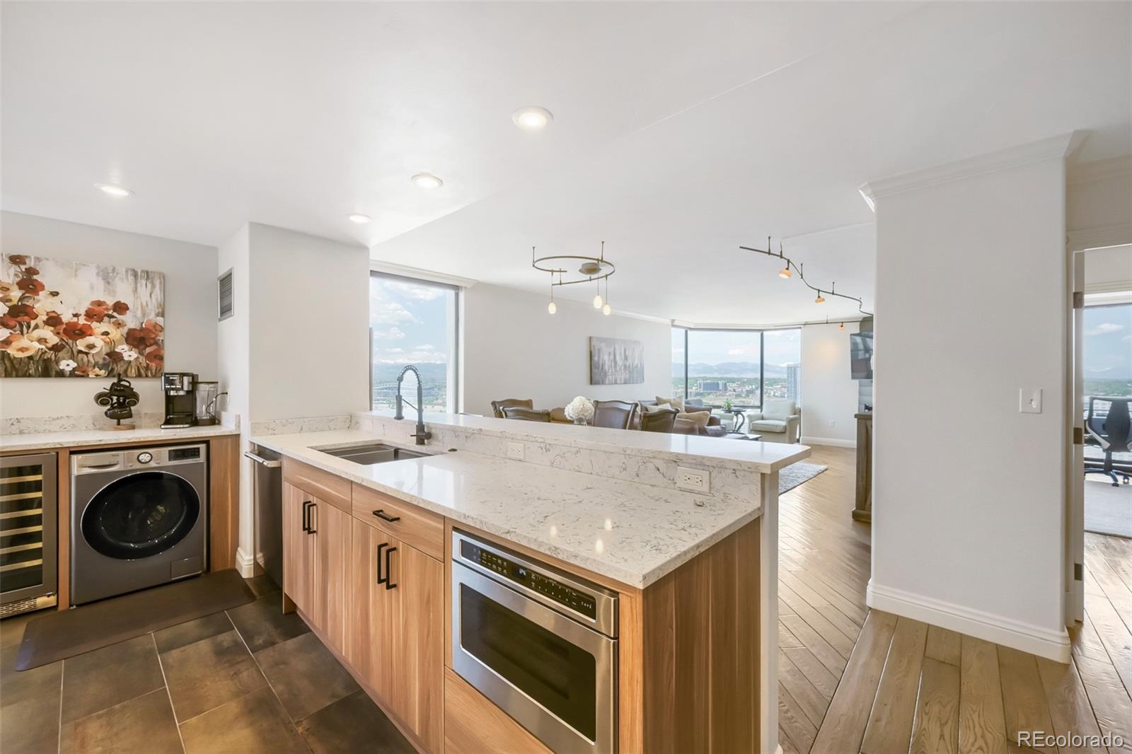 MLS Image #7 for 1625  larimer street,denver, Colorado
