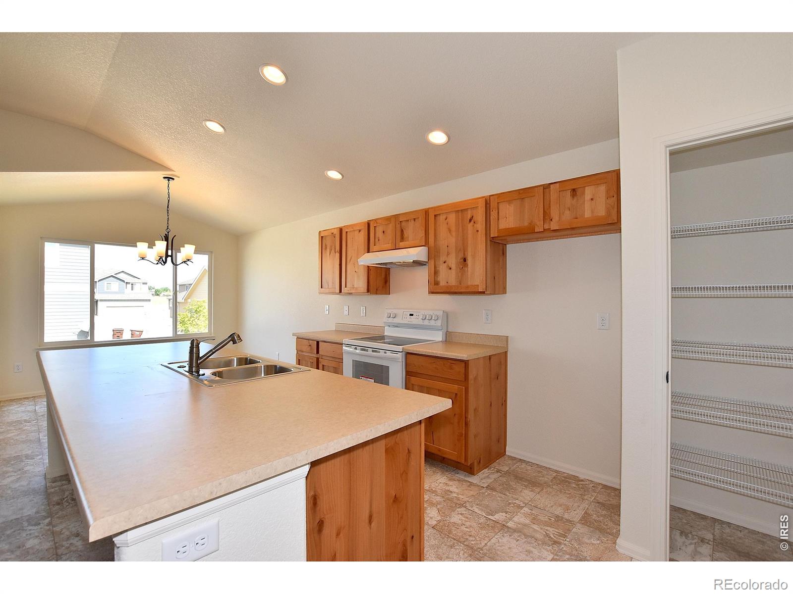 MLS Image #19 for 2368  jasmine lane,johnstown, Colorado