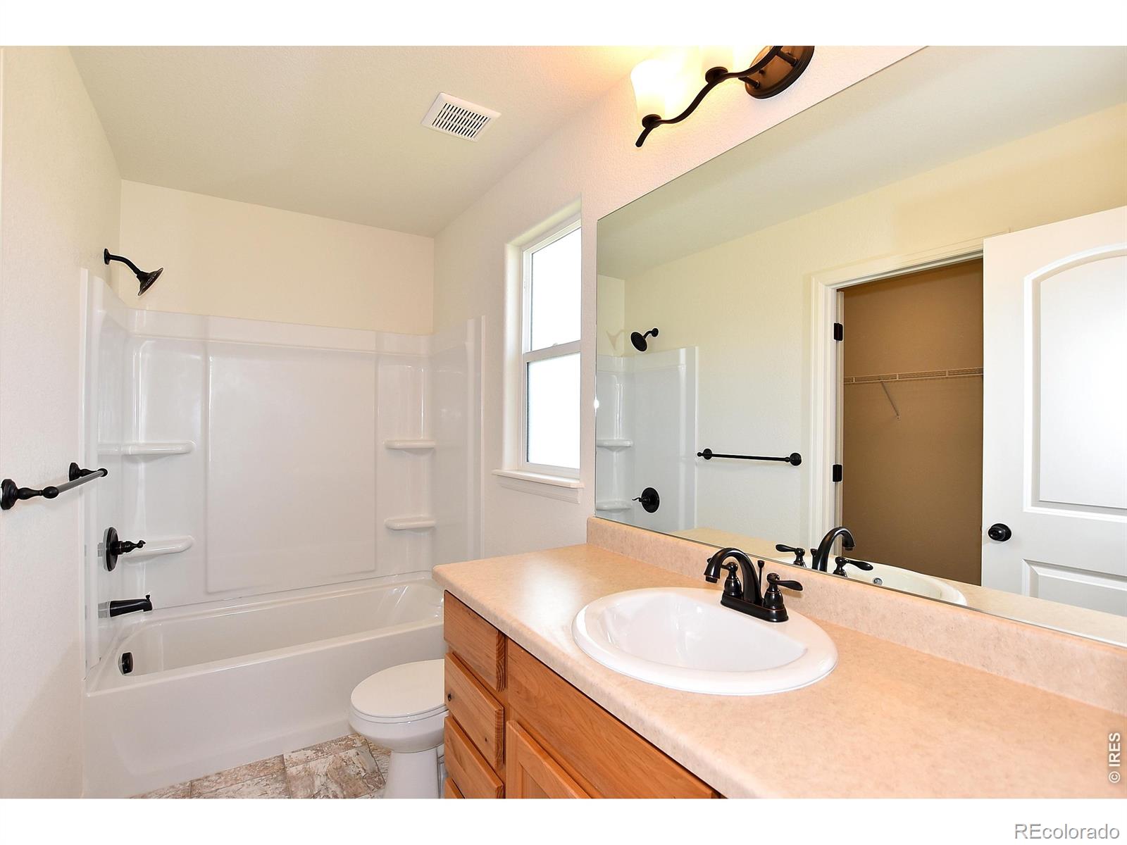 MLS Image #23 for 2368  jasmine lane,johnstown, Colorado