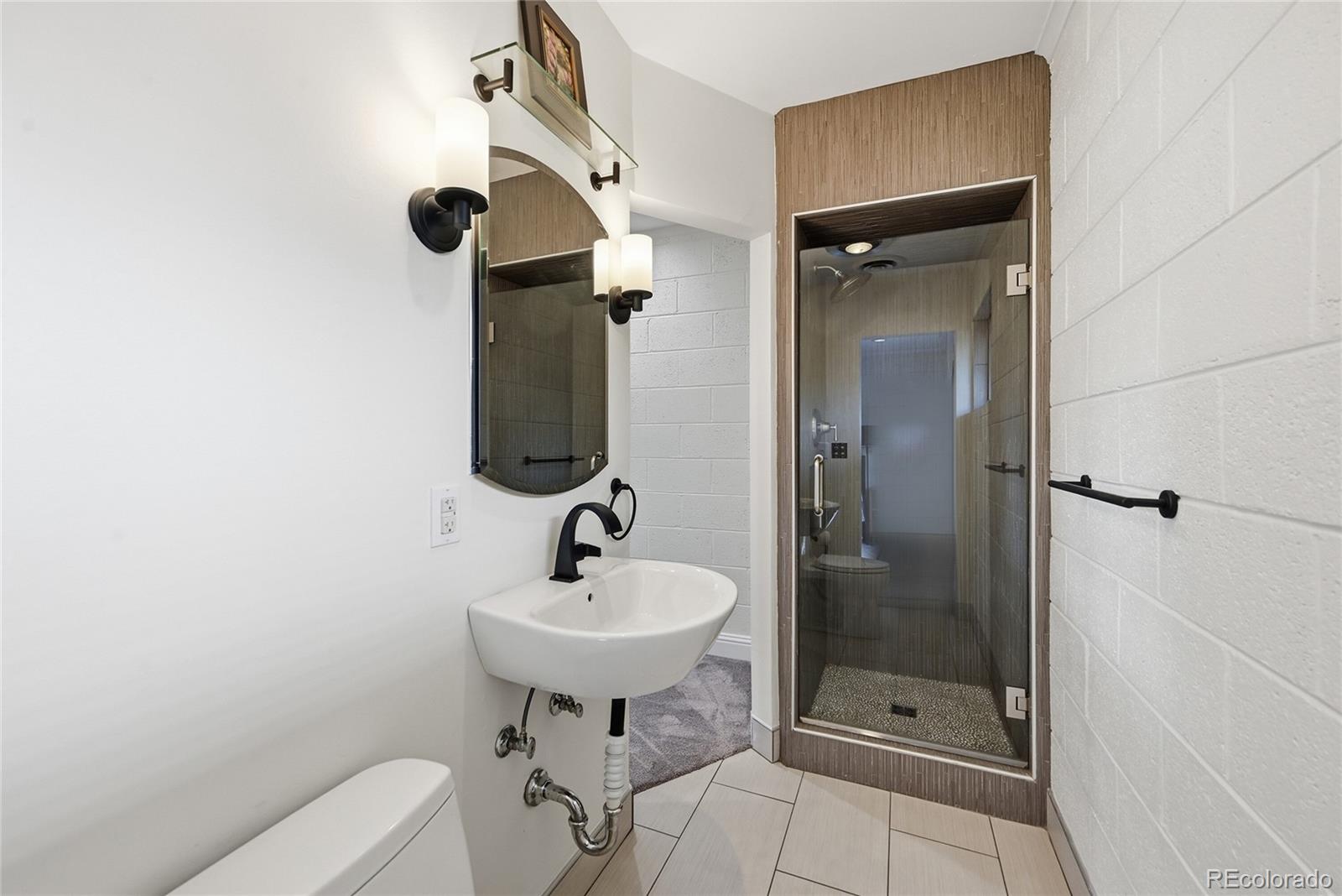 MLS Image #19 for 3742 s grape street,denver, Colorado
