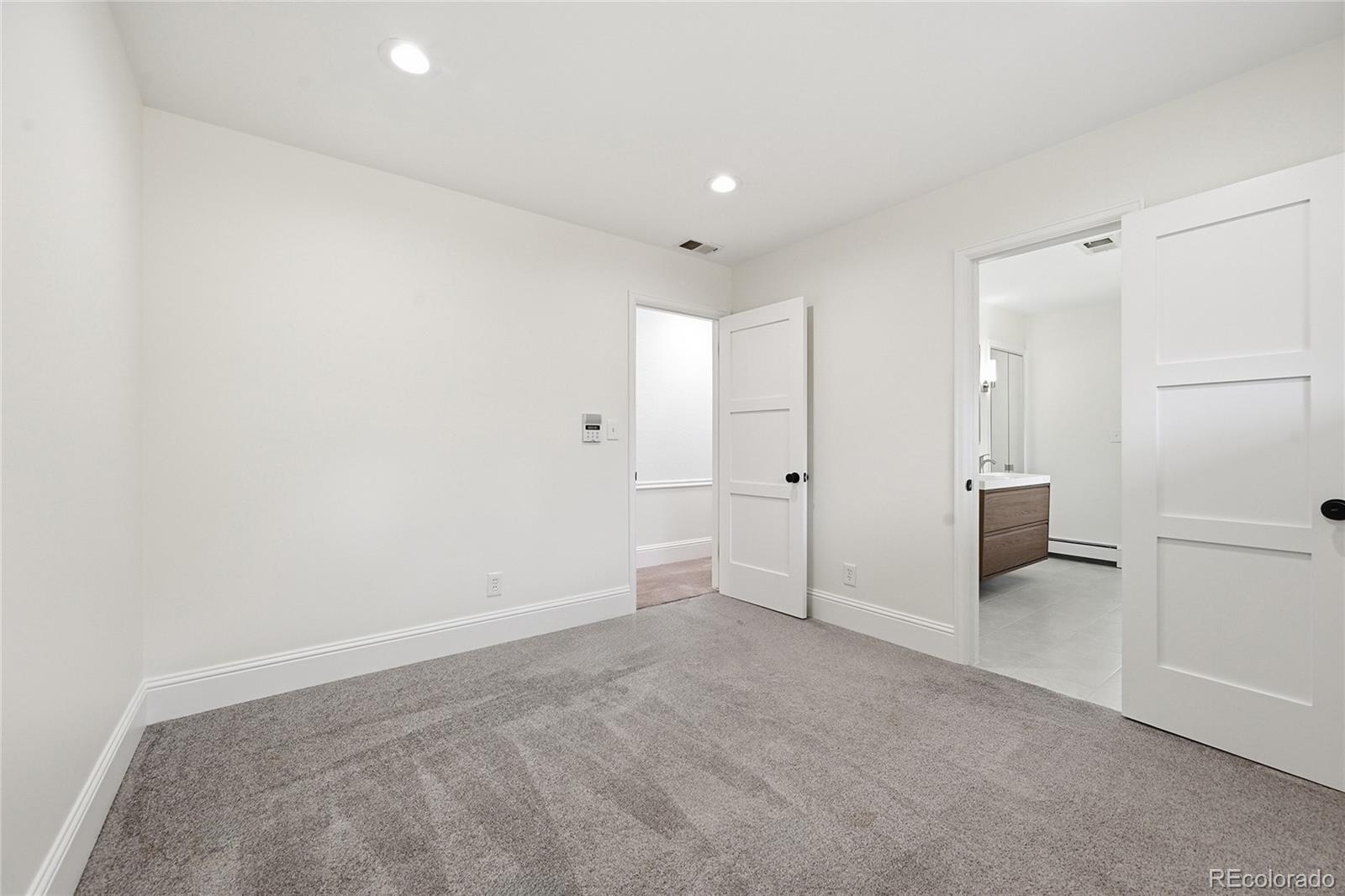 MLS Image #9 for 3742 s grape street,denver, Colorado