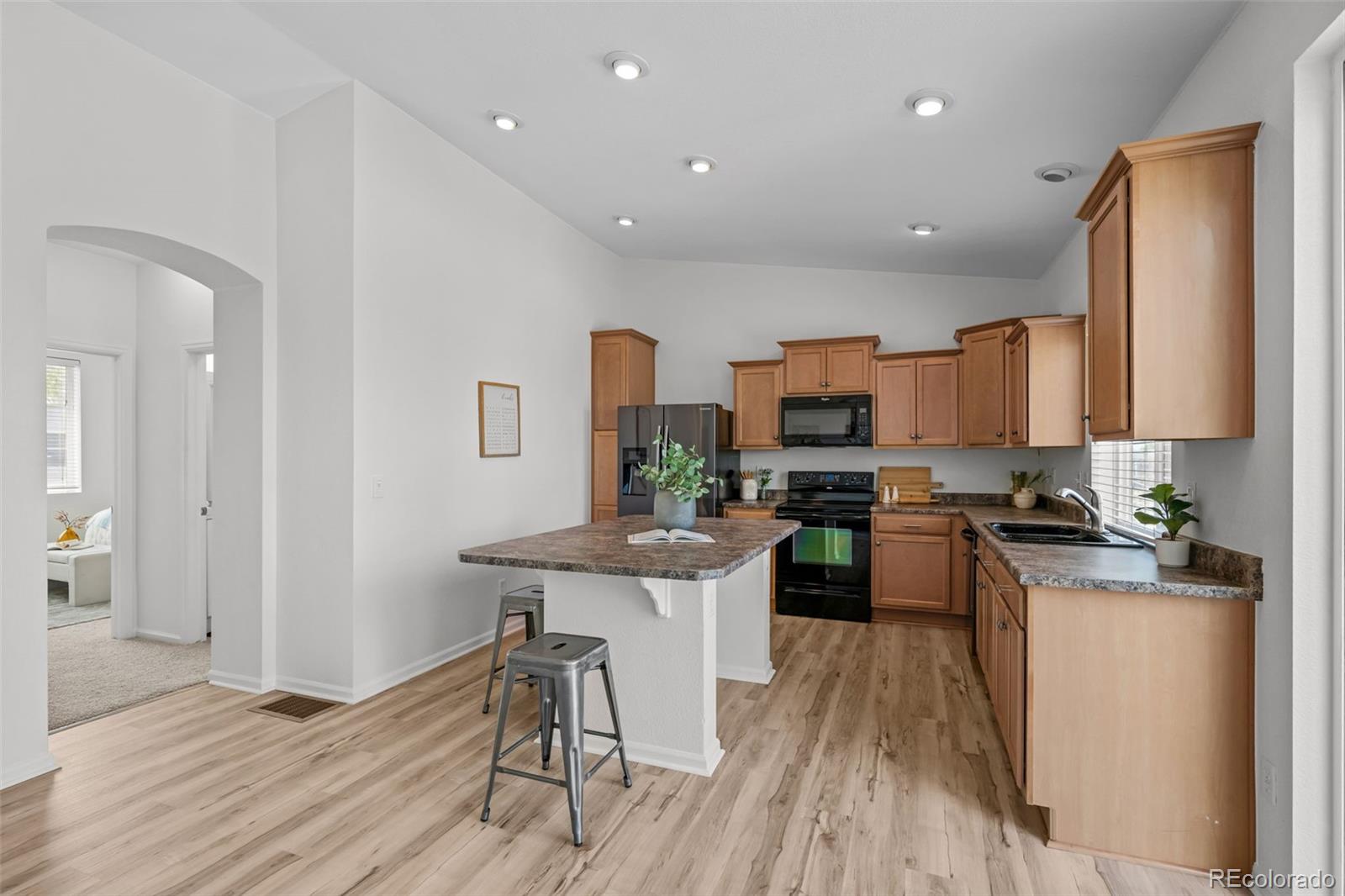 MLS Image #11 for 4679  argonne street,denver, Colorado
