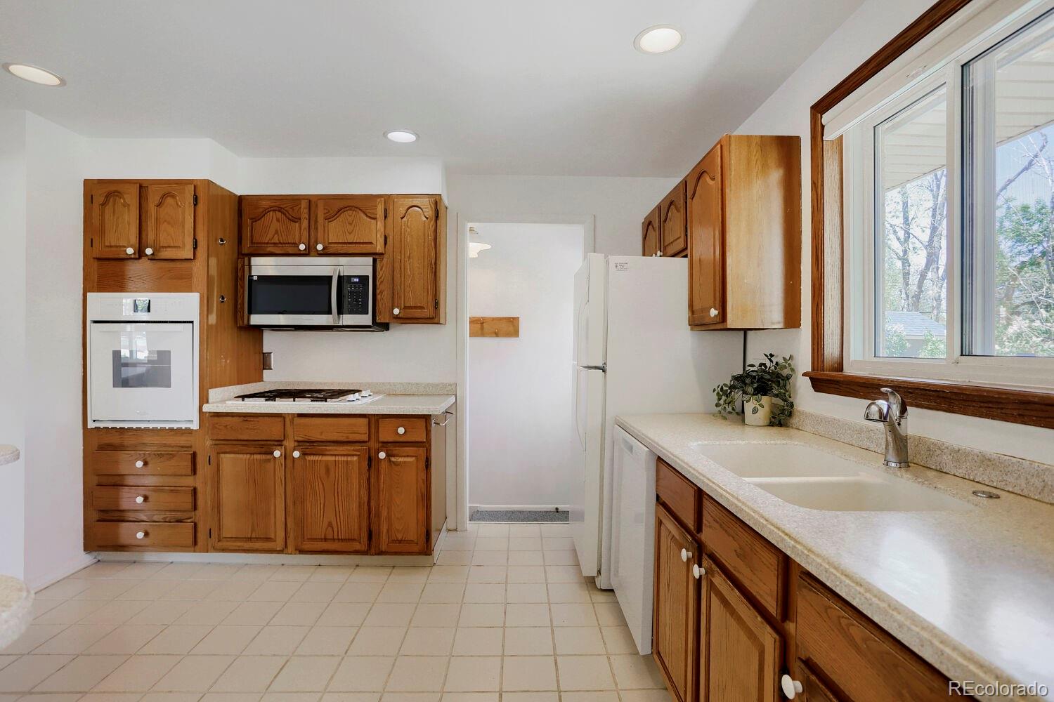 MLS Image #6 for 230  agate way,broomfield, Colorado