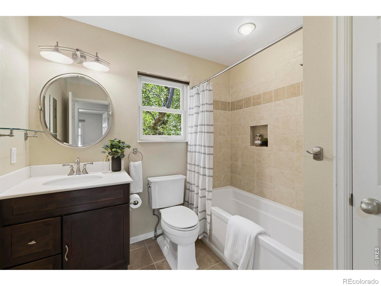 MLS Image #14 for 2713  balmoral court,fort collins, Colorado