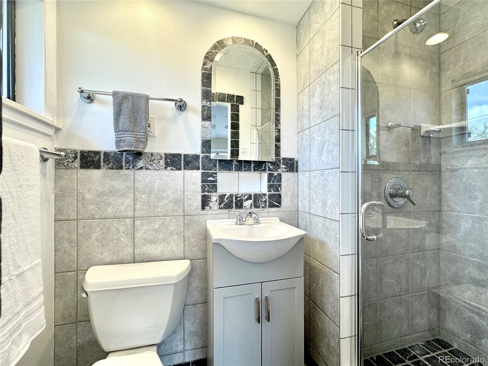 MLS Image #7 for 962 s holly street,denver, Colorado