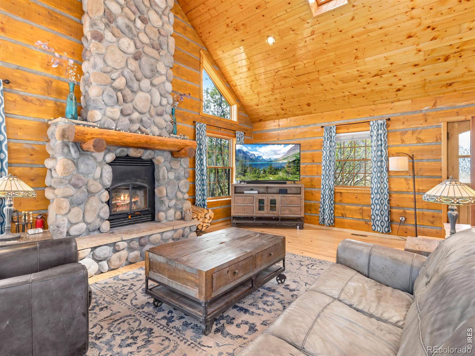 MLS Image #10 for 205  chipmunk place,drake, Colorado