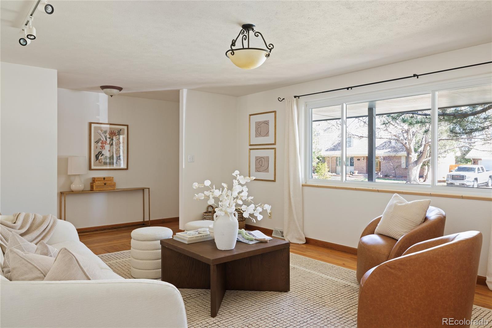 MLS Image #2 for 2515 s leyden street,denver, Colorado