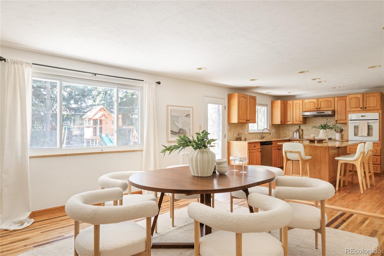 MLS Image #3 for 2515 s leyden street,denver, Colorado