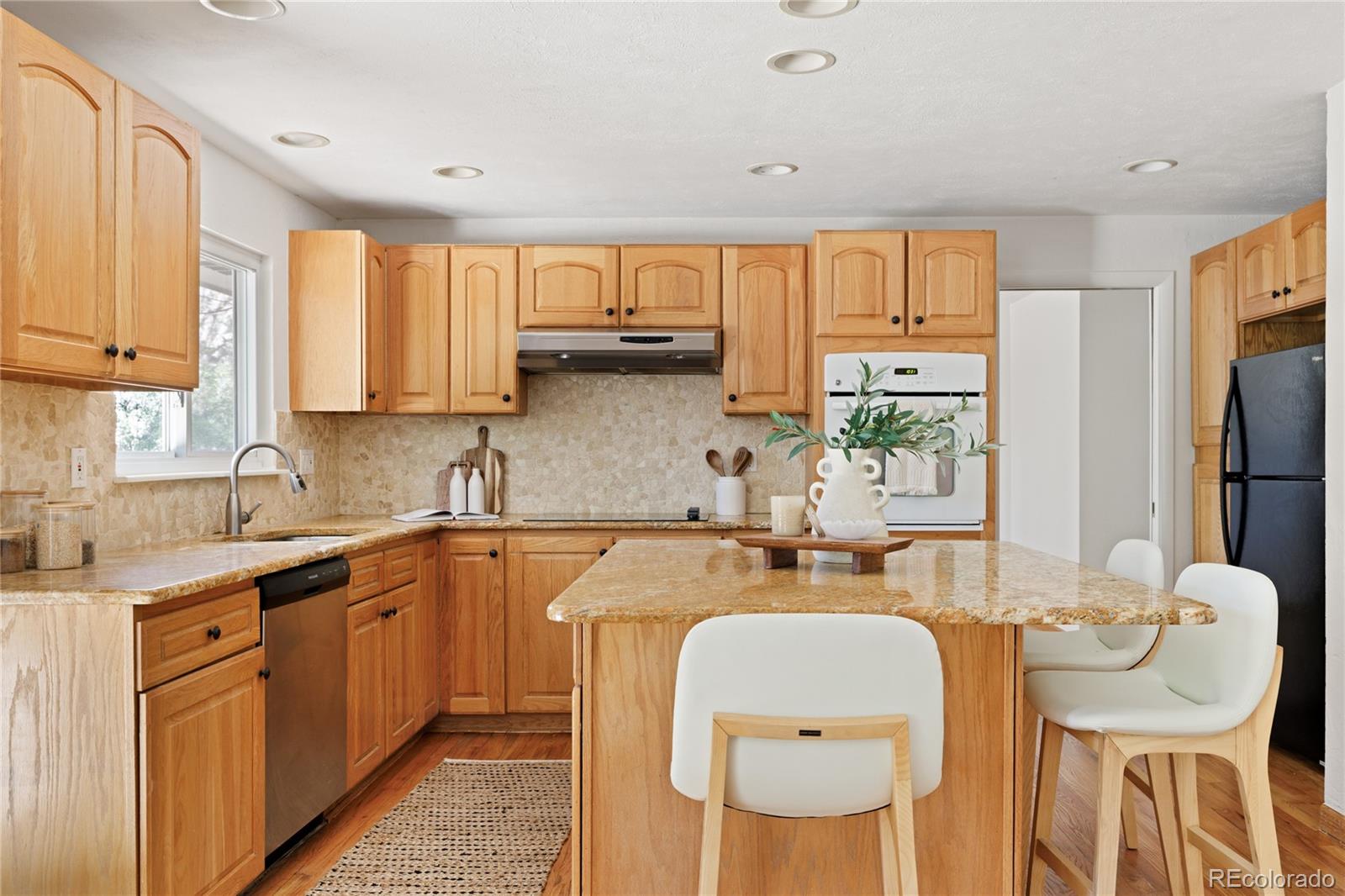 MLS Image #4 for 2515 s leyden street,denver, Colorado