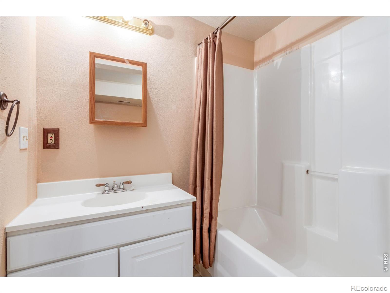 MLS Image #18 for 2105  christopher court,johnstown, Colorado