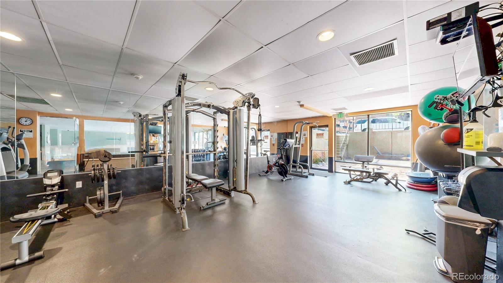 MLS Image #21 for 2  adams street 1207,denver, Colorado
