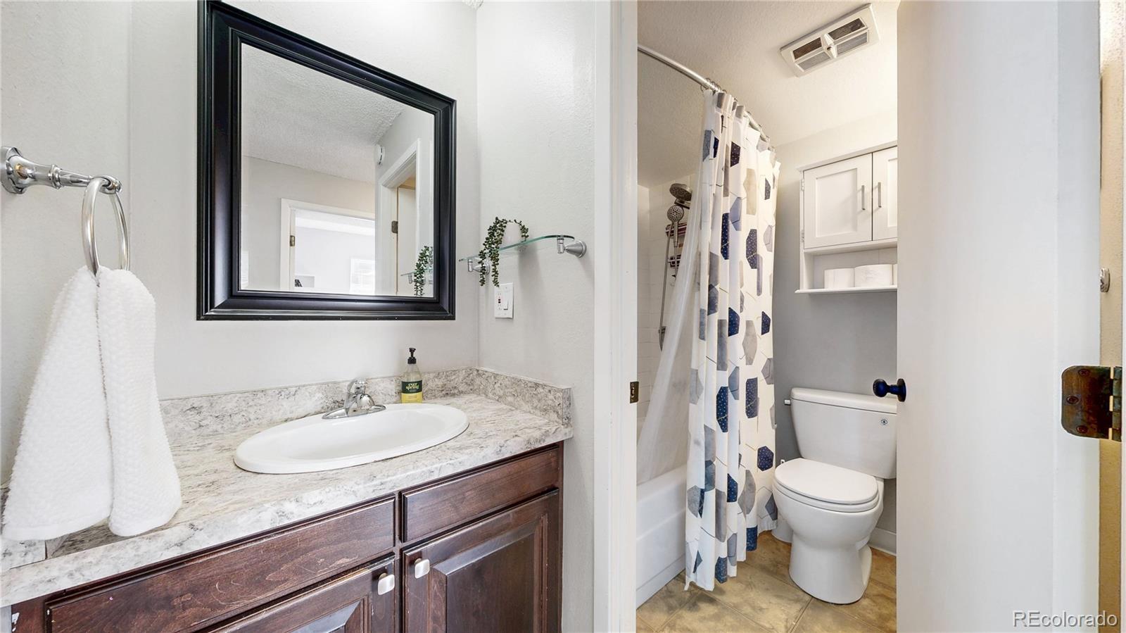 MLS Image #9 for 2  adams street 1207,denver, Colorado