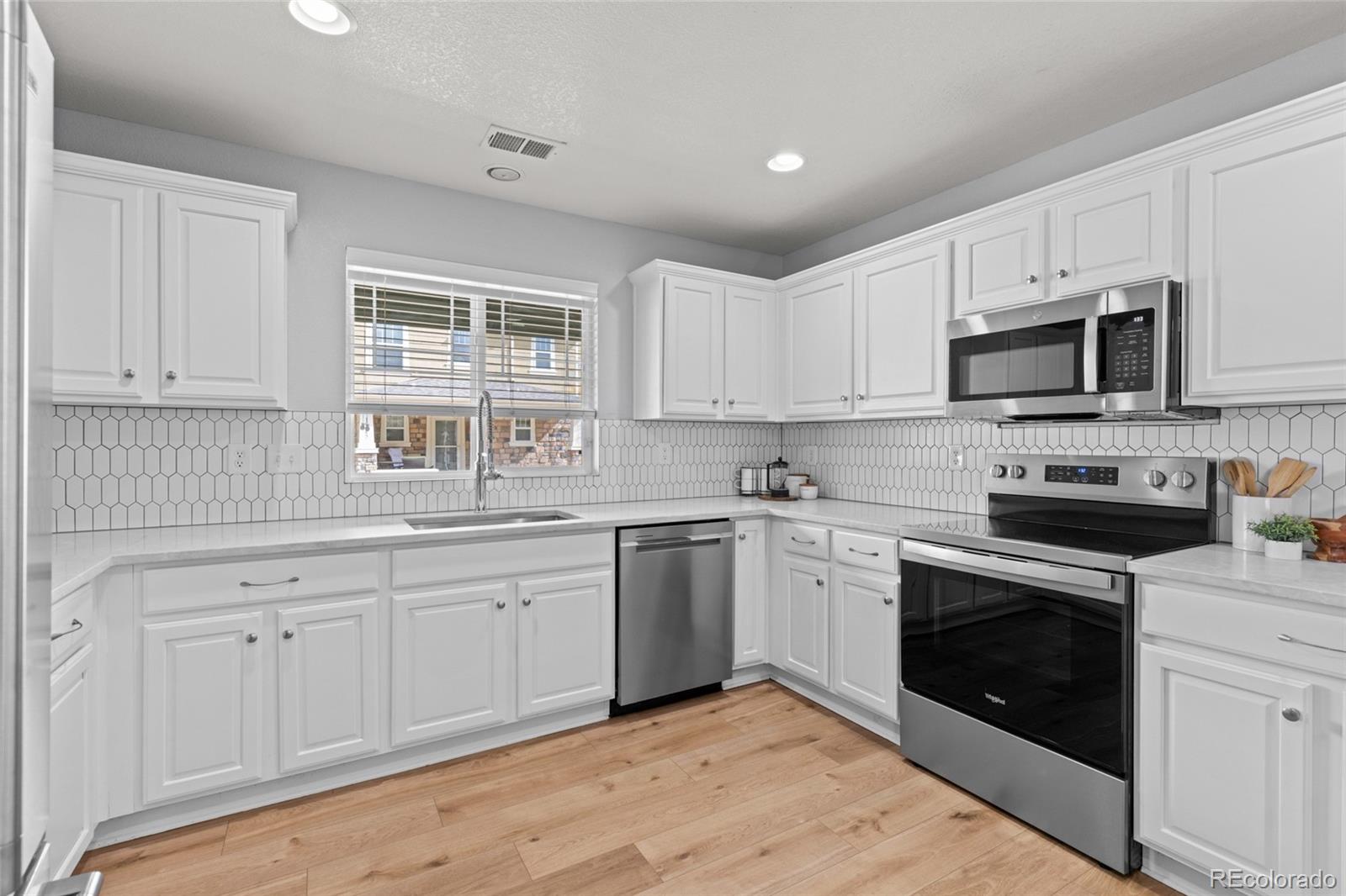 MLS Image #4 for 10466  garland drive ,broomfield, Colorado