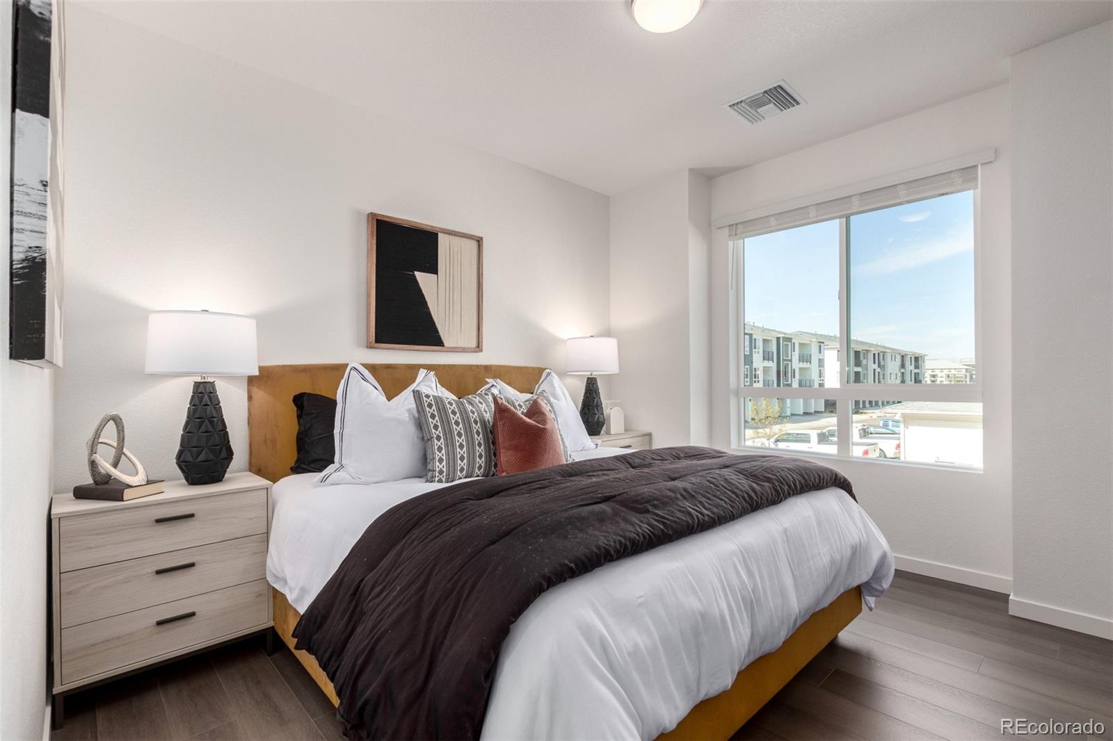 MLS Image #12 for 6153 n ceylon street,denver, Colorado