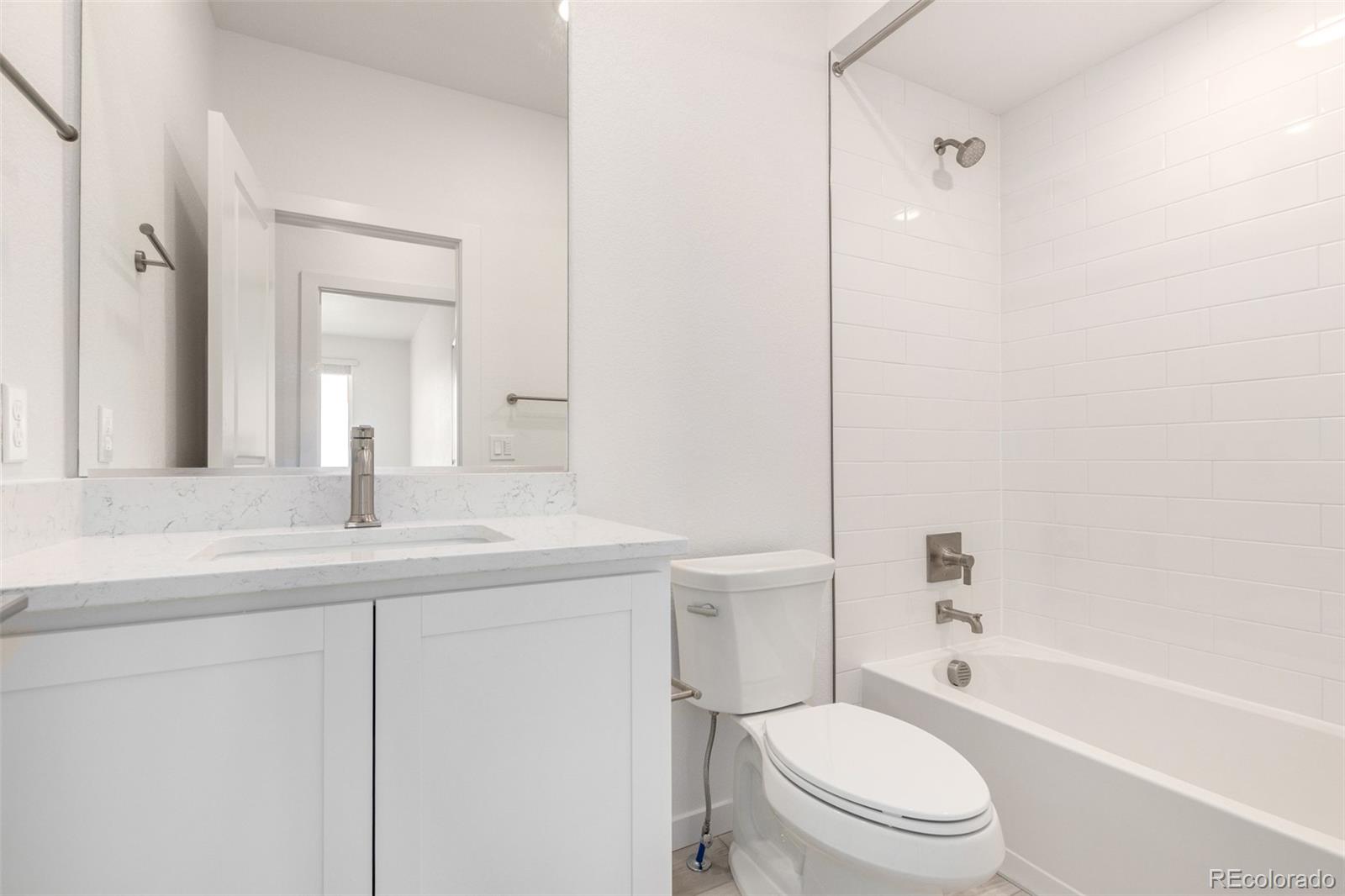 MLS Image #15 for 6153 n ceylon street,denver, Colorado