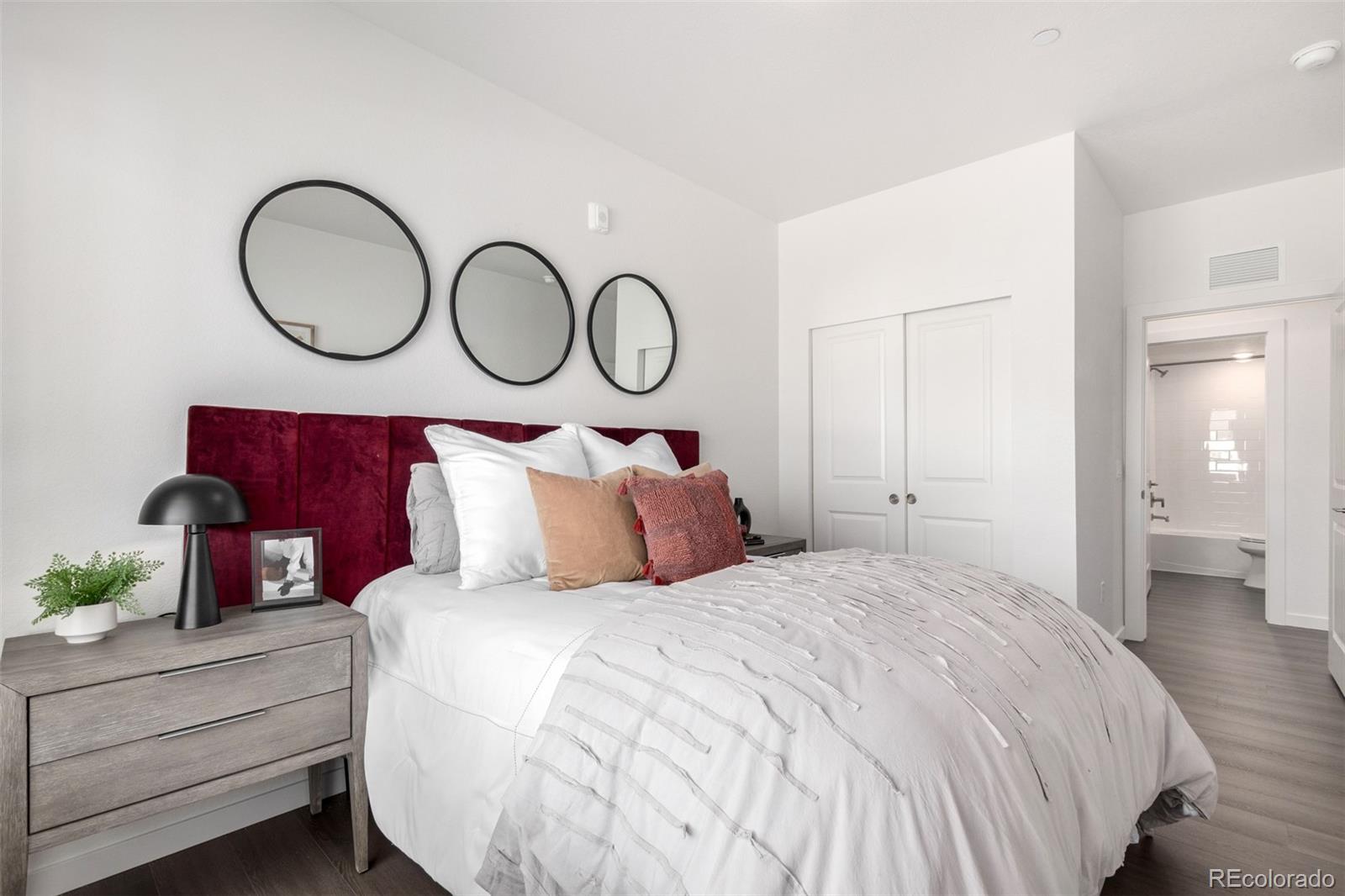 MLS Image #7 for 6153 n ceylon street,denver, Colorado