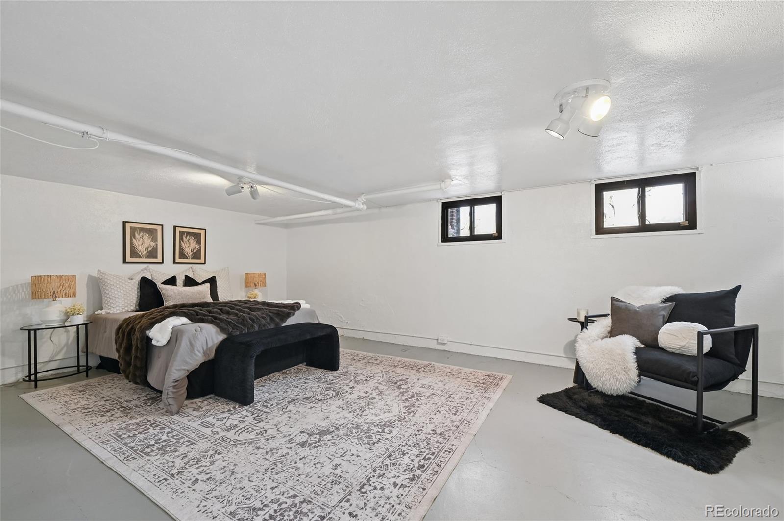 MLS Image #15 for 925 s university boulevard,denver, Colorado