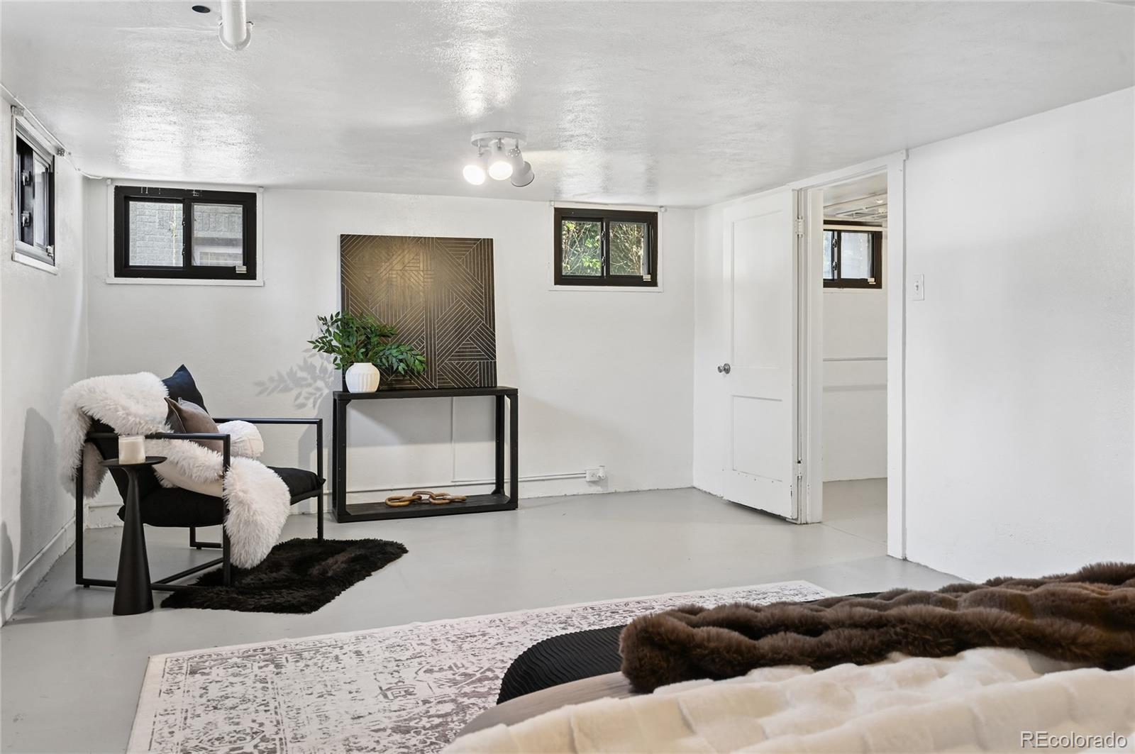 MLS Image #17 for 925 s university boulevard,denver, Colorado