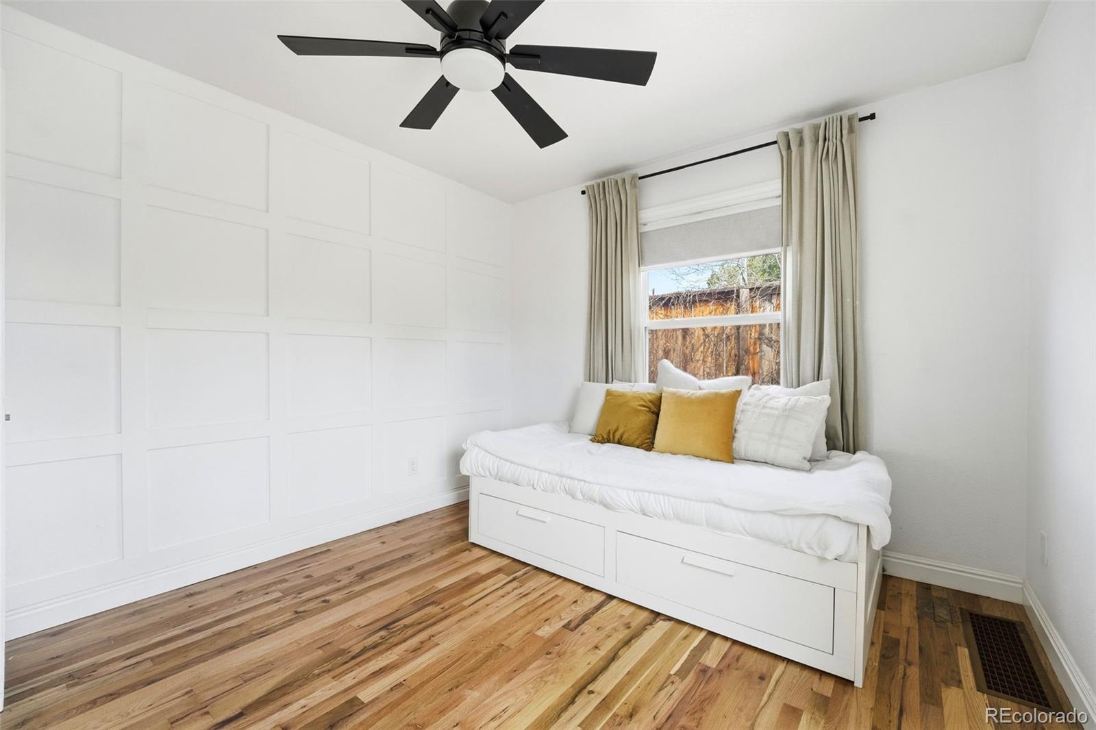 MLS Image #12 for 1315 e yampa street,colorado springs, Colorado