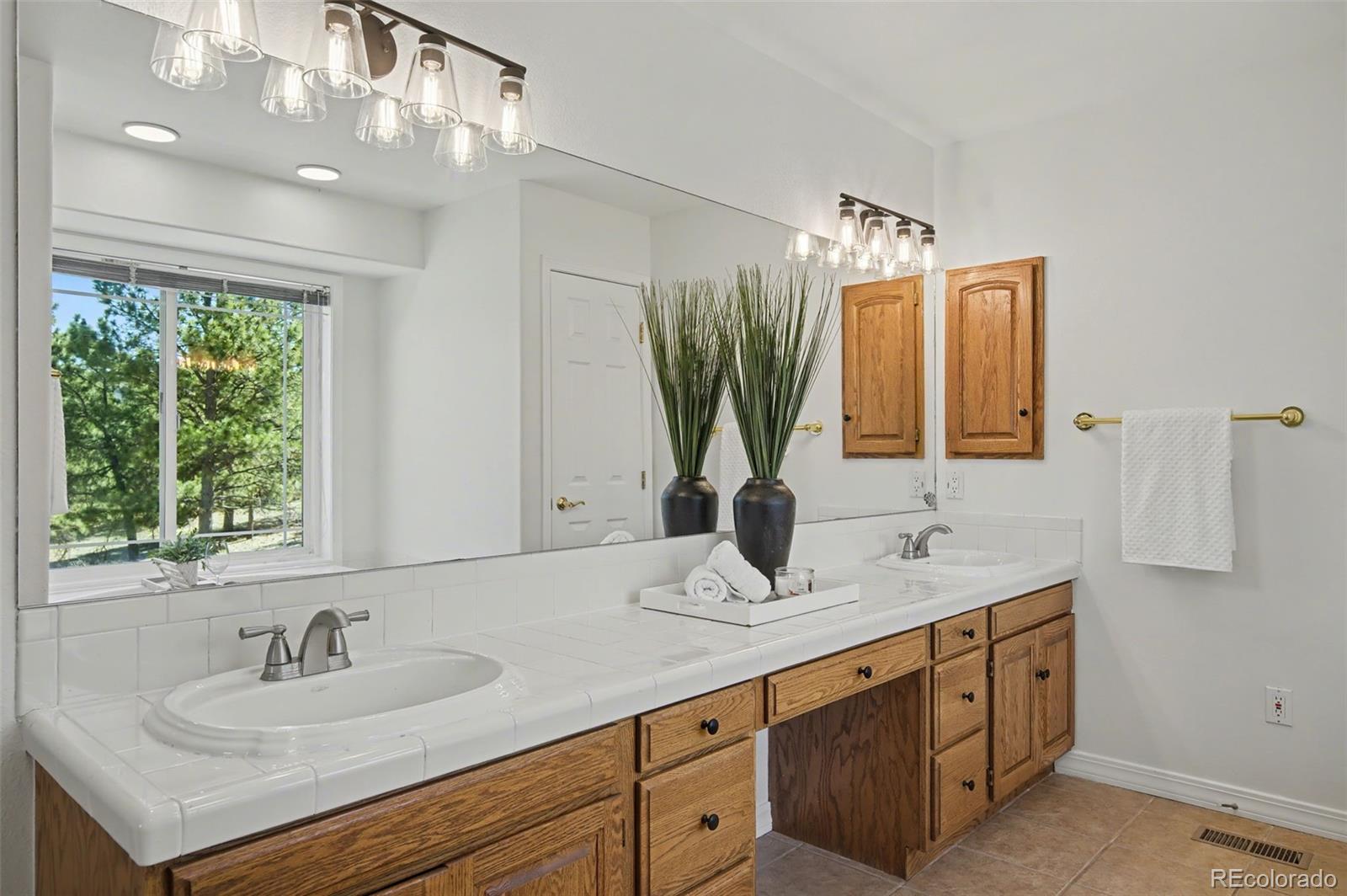 MLS Image #19 for 635 e kings deer point,monument, Colorado