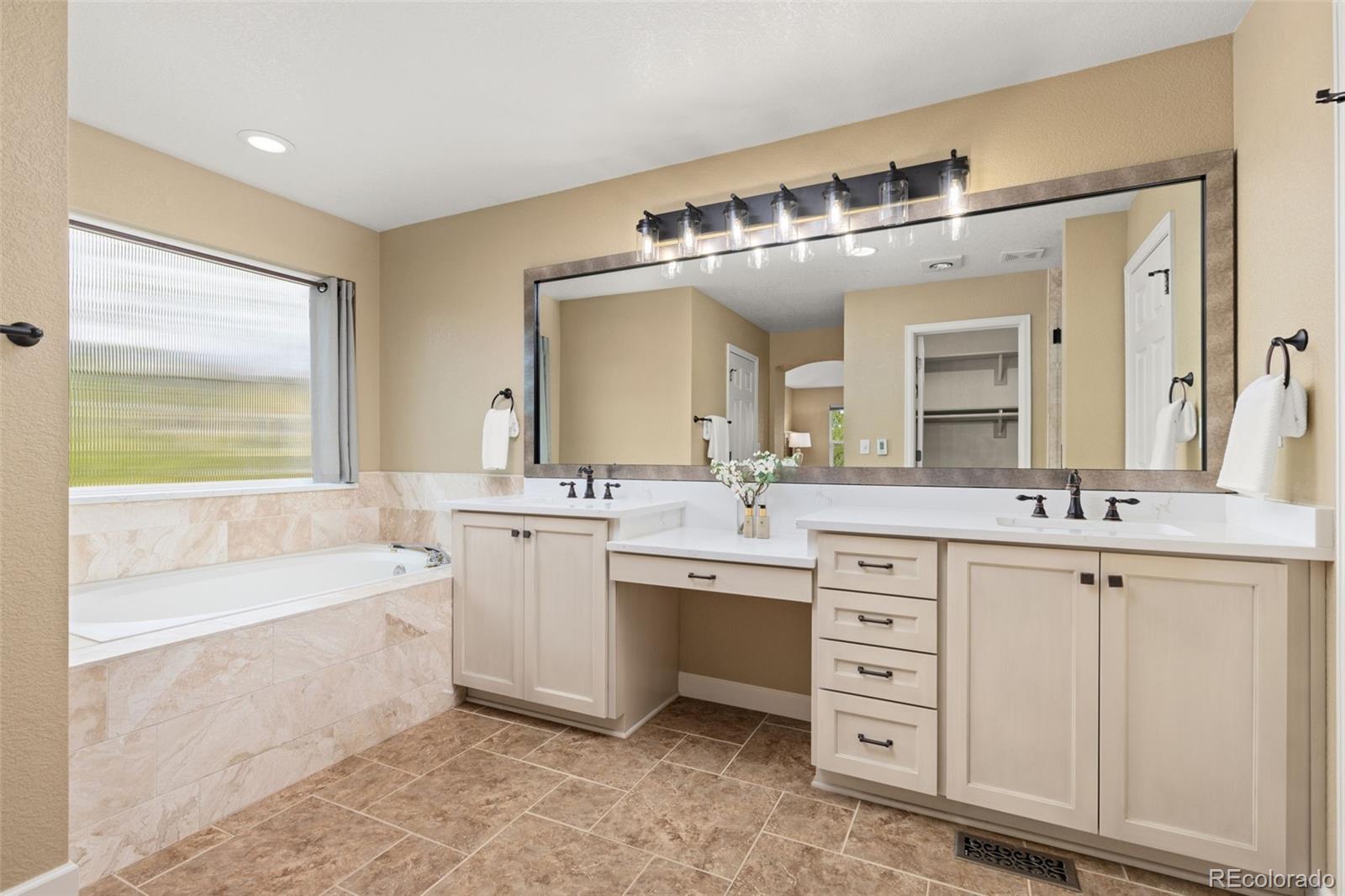 MLS Image #21 for 8475  braun loop,arvada, Colorado