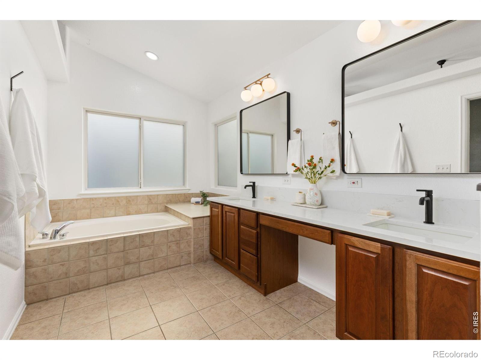 MLS Image #20 for 5414  clover basin drive,longmont, Colorado
