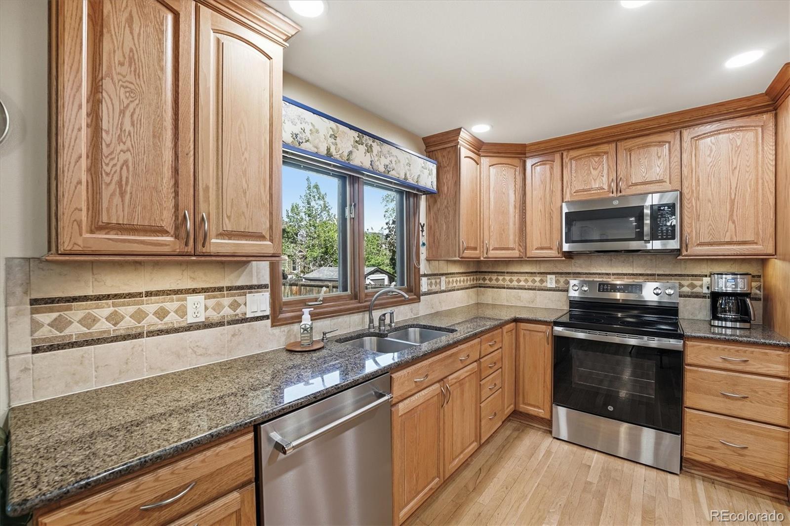 MLS Image #5 for 7933 s datura circle,littleton, Colorado