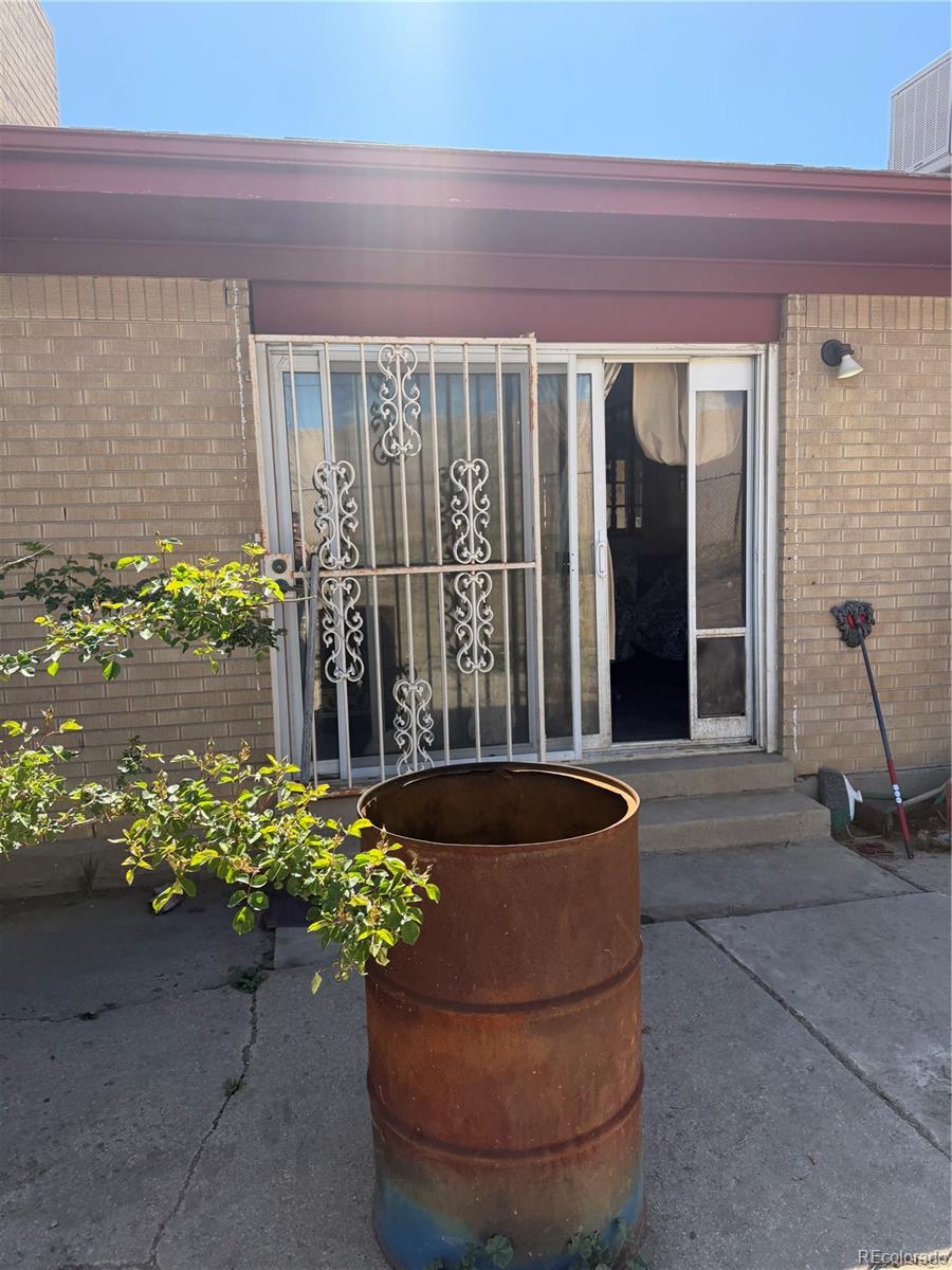MLS Image #11 for 180  grant way,denver, Colorado