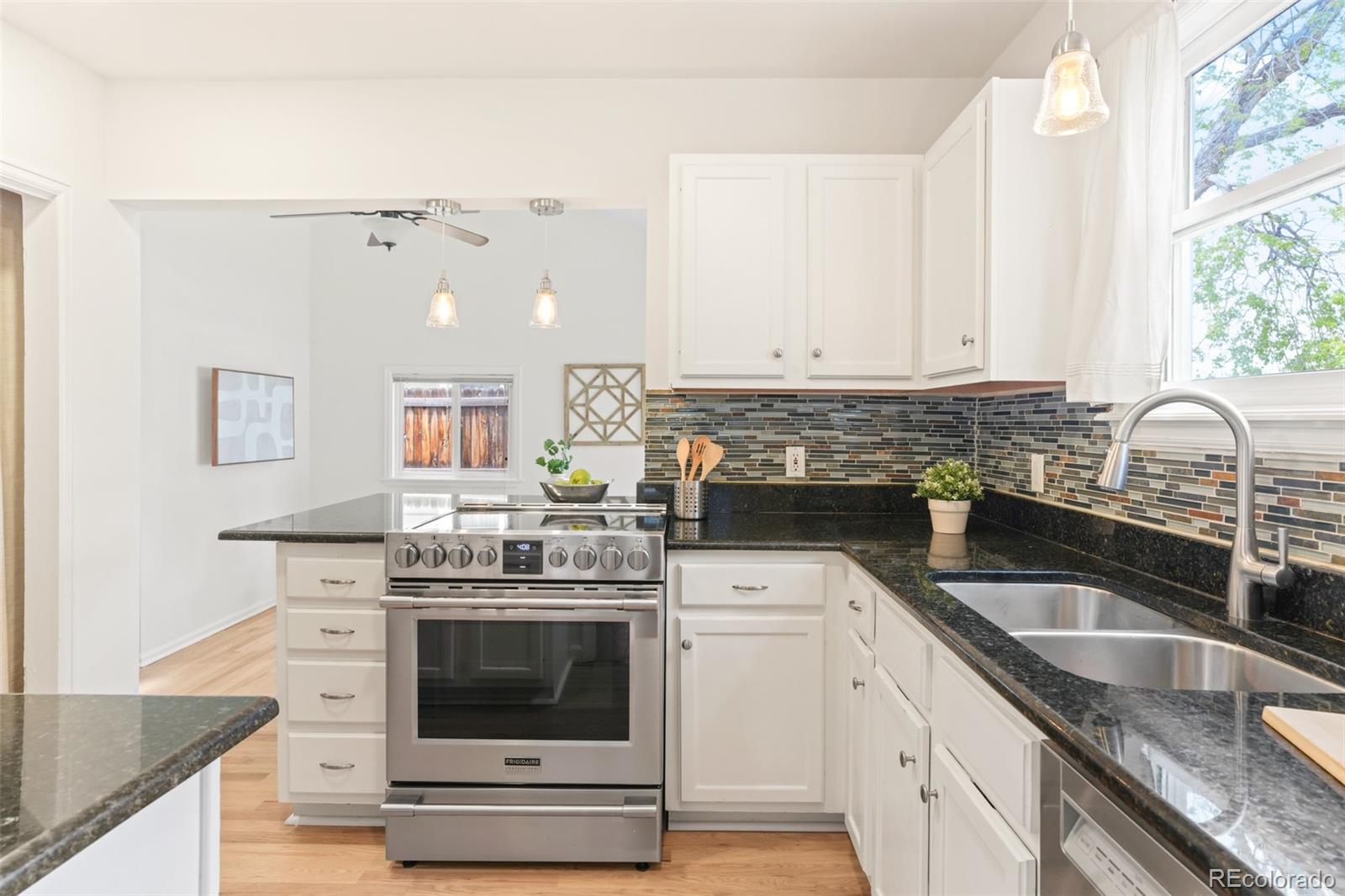 MLS Image #9 for 2573 s williams street,denver, Colorado