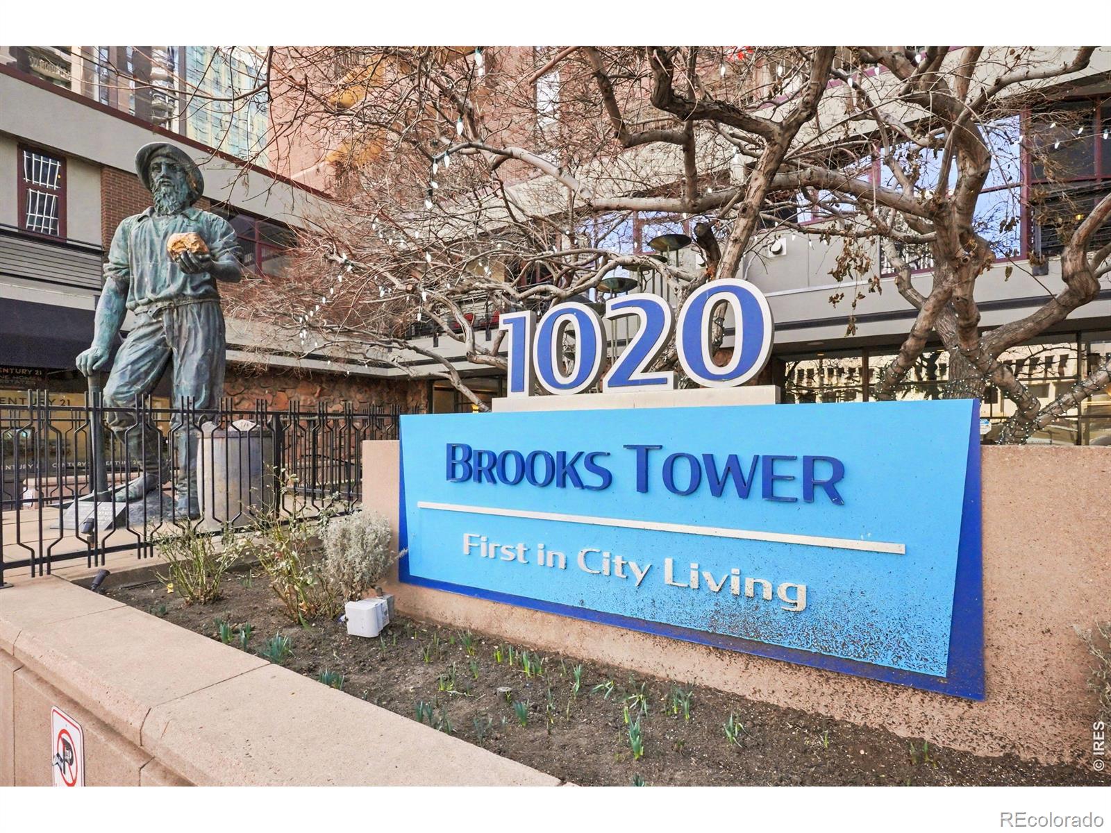 MLS Image #1 for 1020  15th street 32l,denver, Colorado