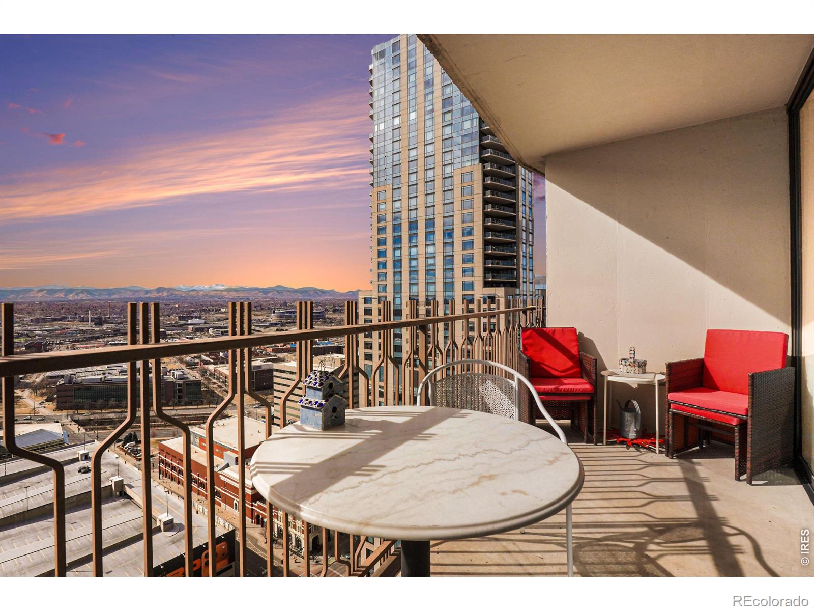 MLS Image #2 for 1020  15th street 32l,denver, Colorado