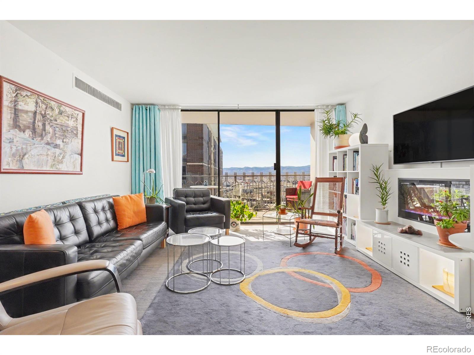 MLS Image #6 for 1020  15th street 32l,denver, Colorado