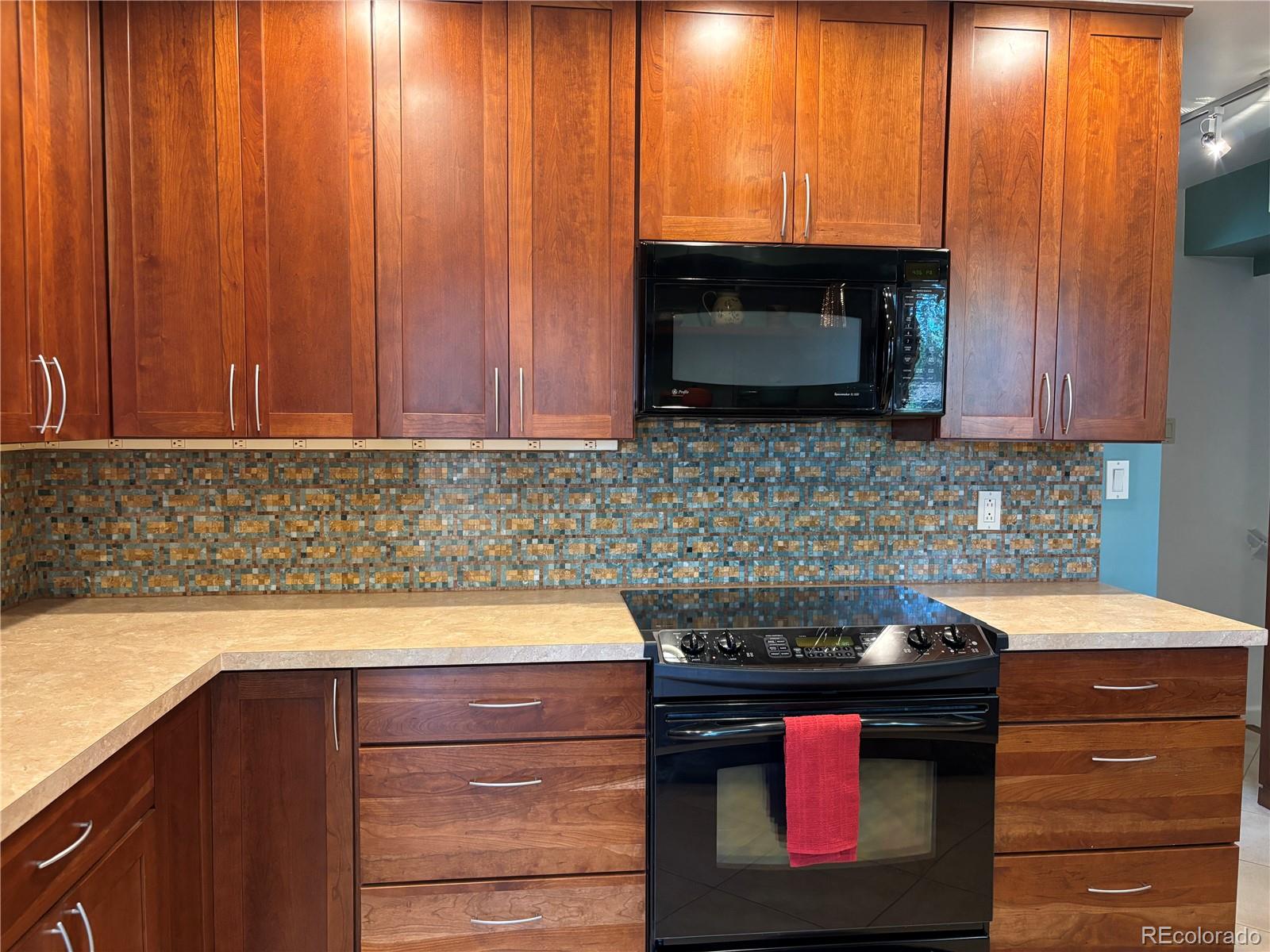 MLS Image #7 for 8515  meadowlark drive,lakewood, Colorado