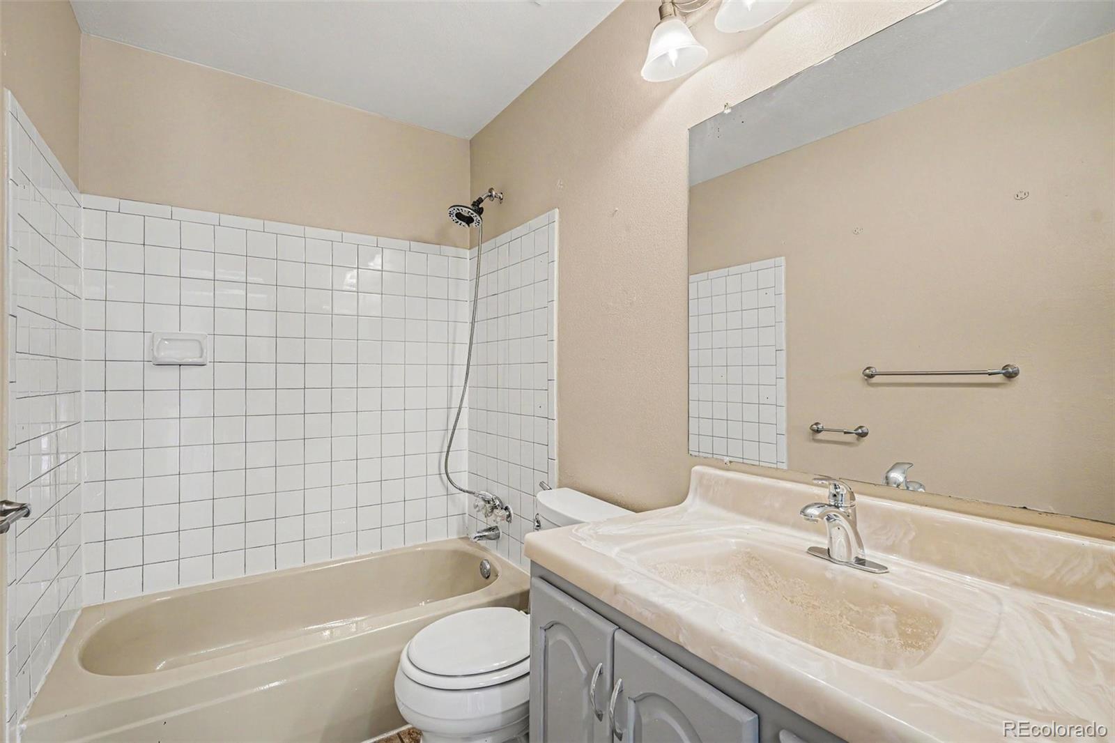 MLS Image #12 for 17447 e rice circle a,aurora, Colorado