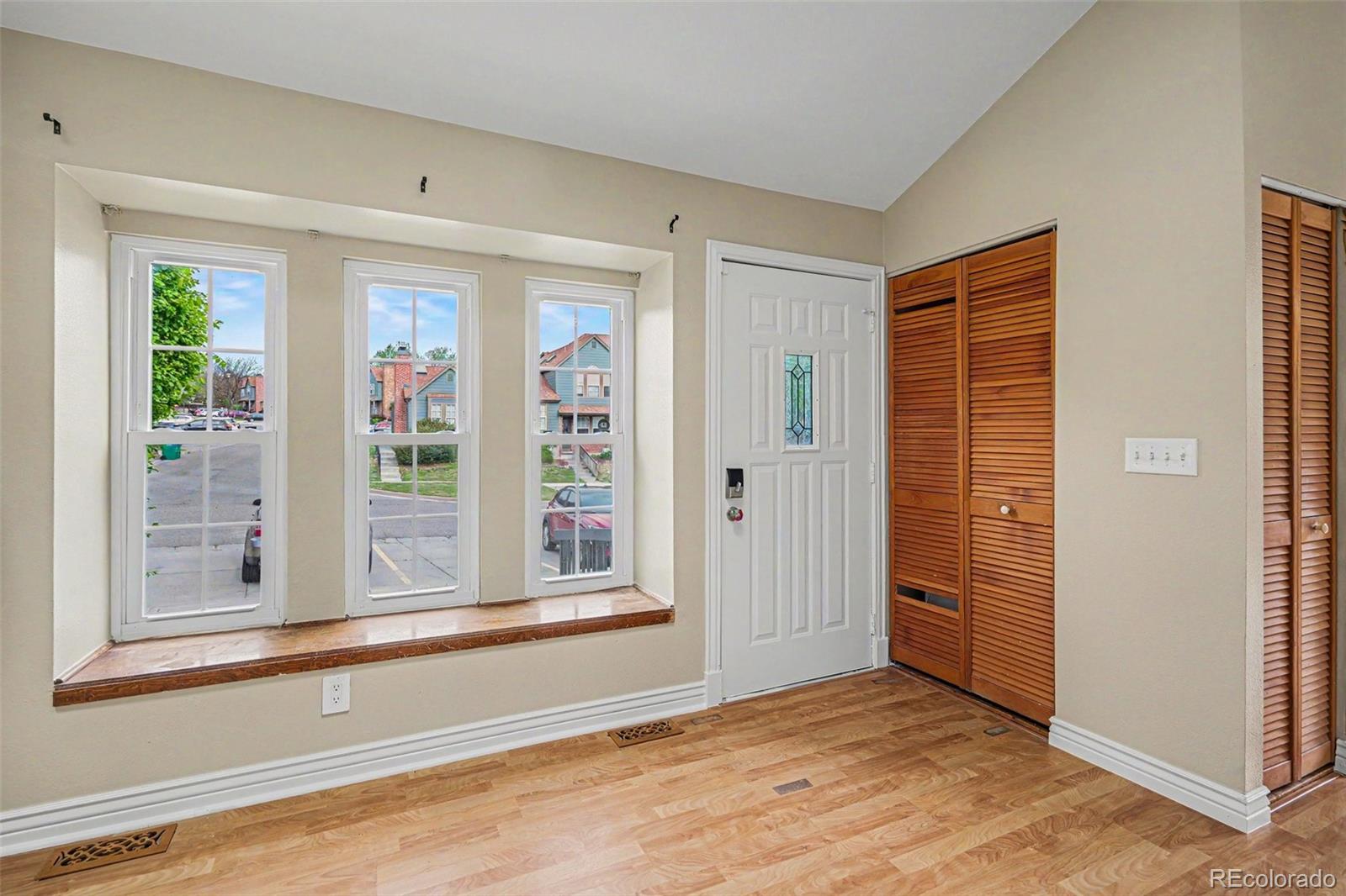 MLS Image #2 for 17447 e rice circle a,aurora, Colorado