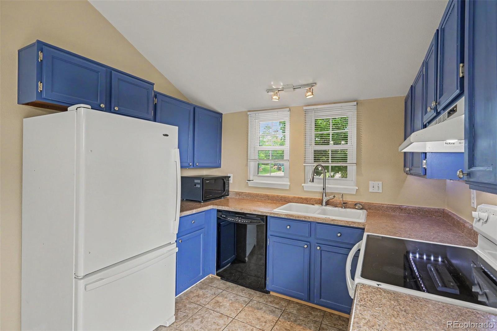 MLS Image #7 for 17447 e rice circle a,aurora, Colorado