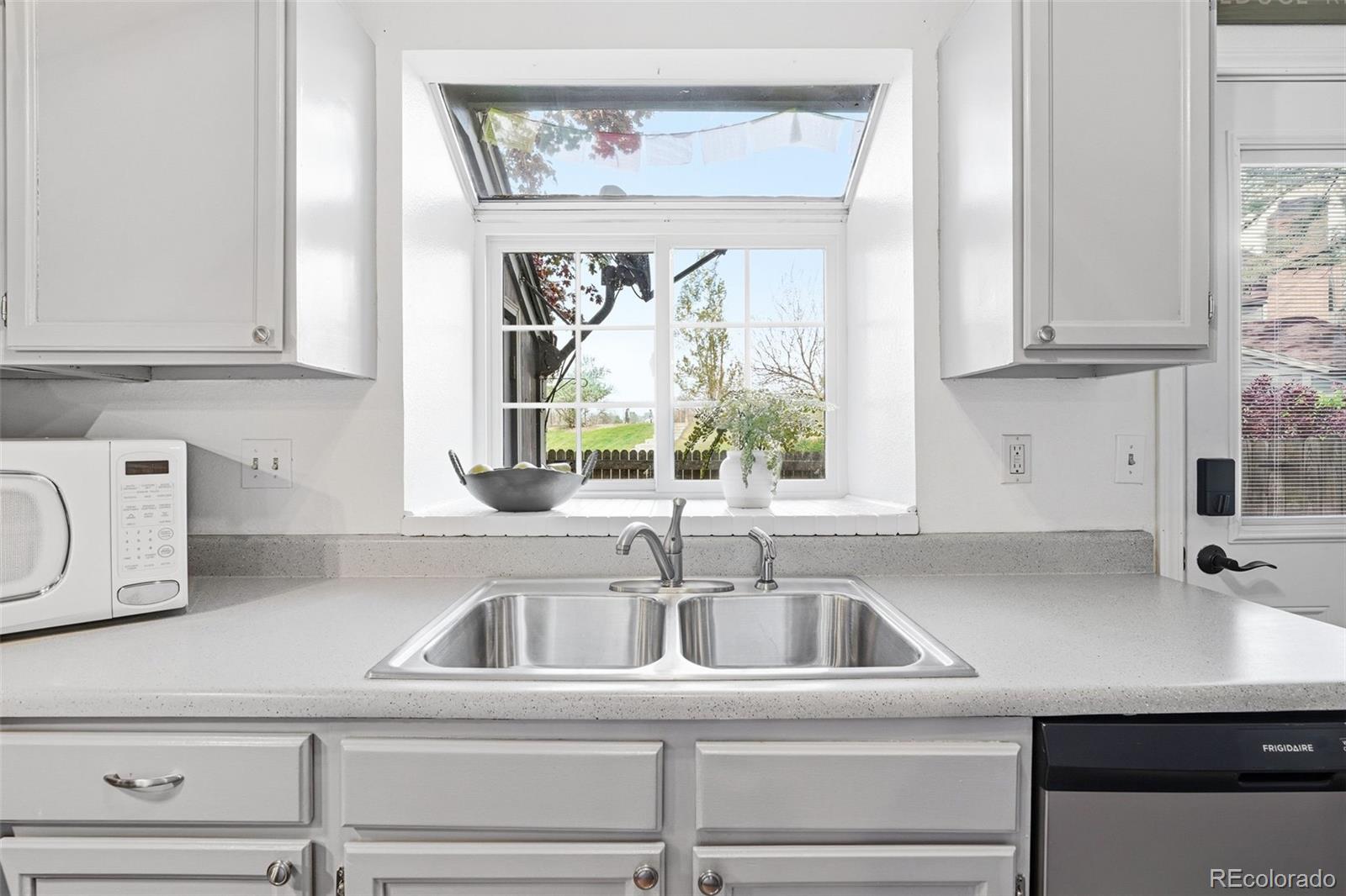 MLS Image #16 for 1218 s flower circle,lakewood, Colorado