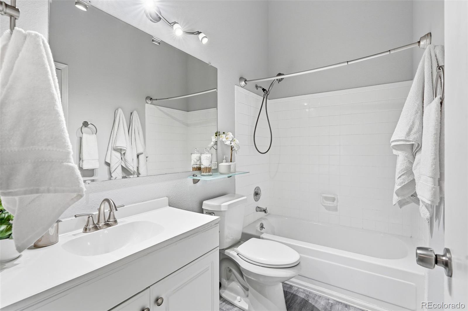 MLS Image #4 for 1218 s flower circle,lakewood, Colorado